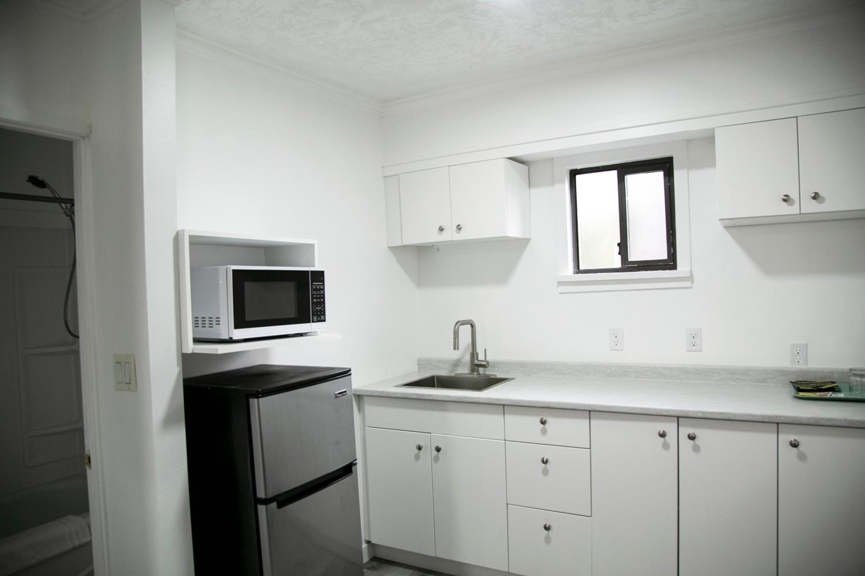Westview Centre Motel Ltd