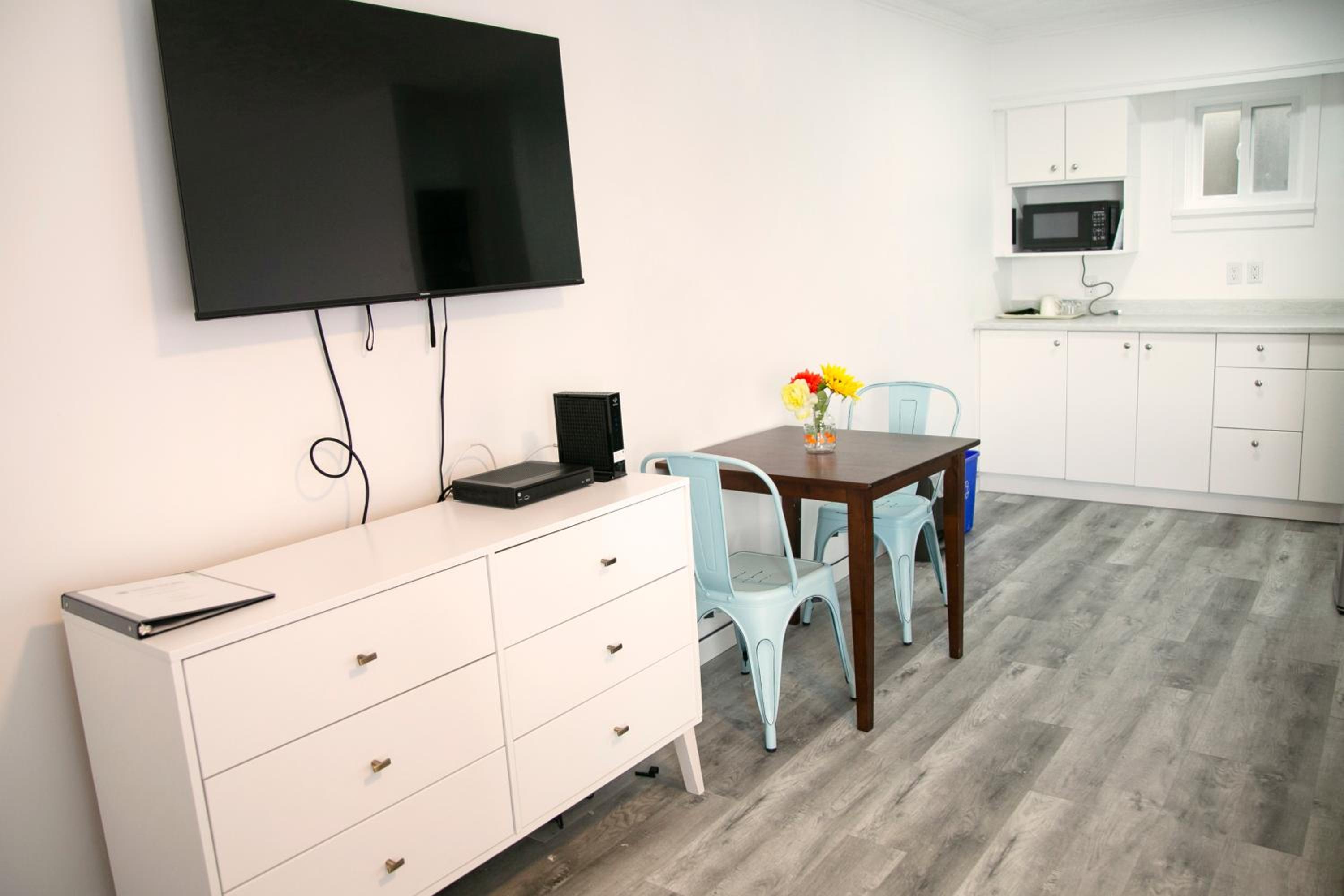 Westview Centre Motel Ltd