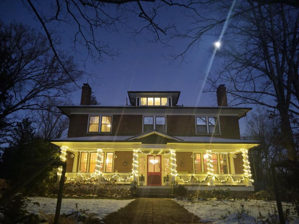 Sweet Biscuit Inn