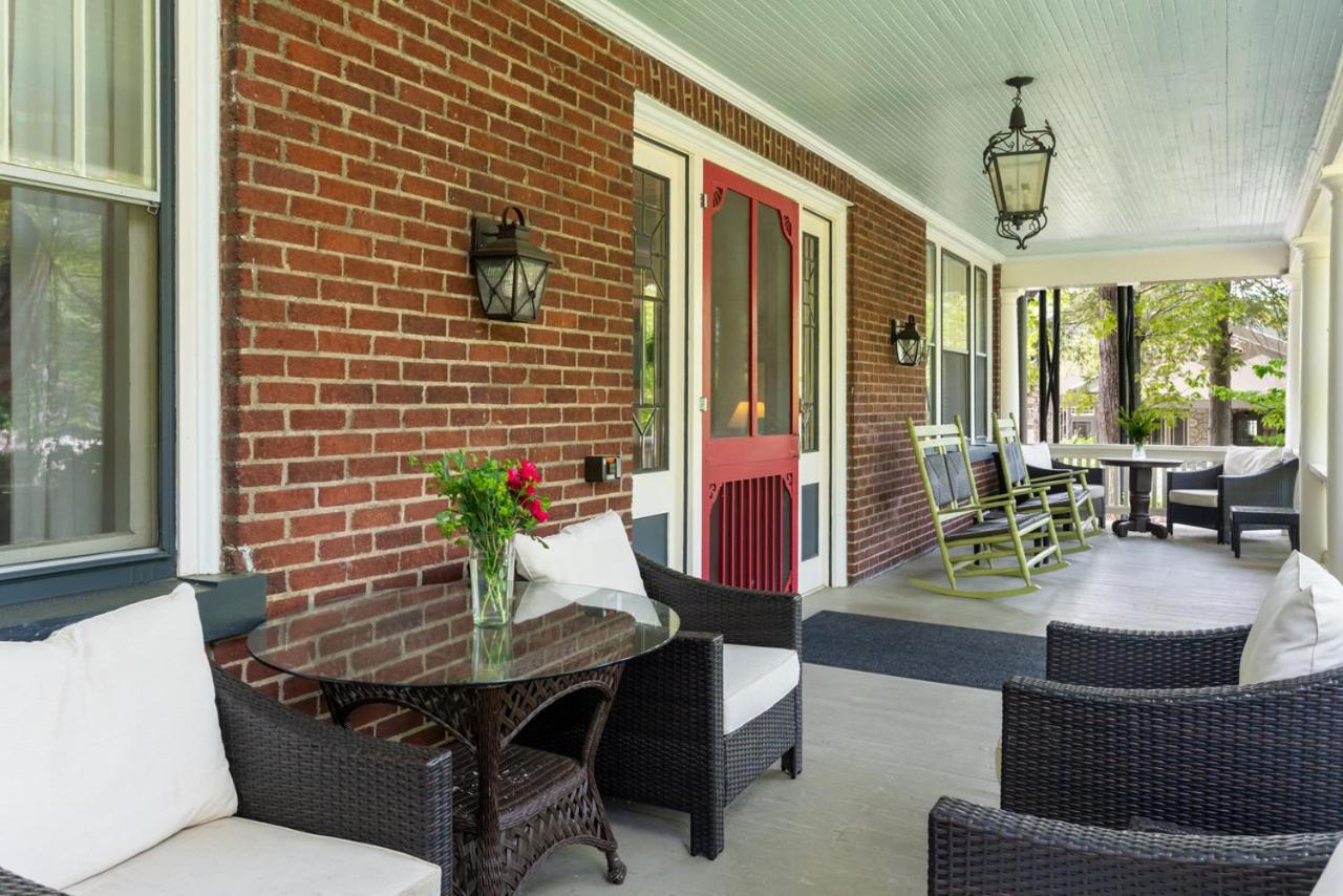 Sweet Biscuit Inn