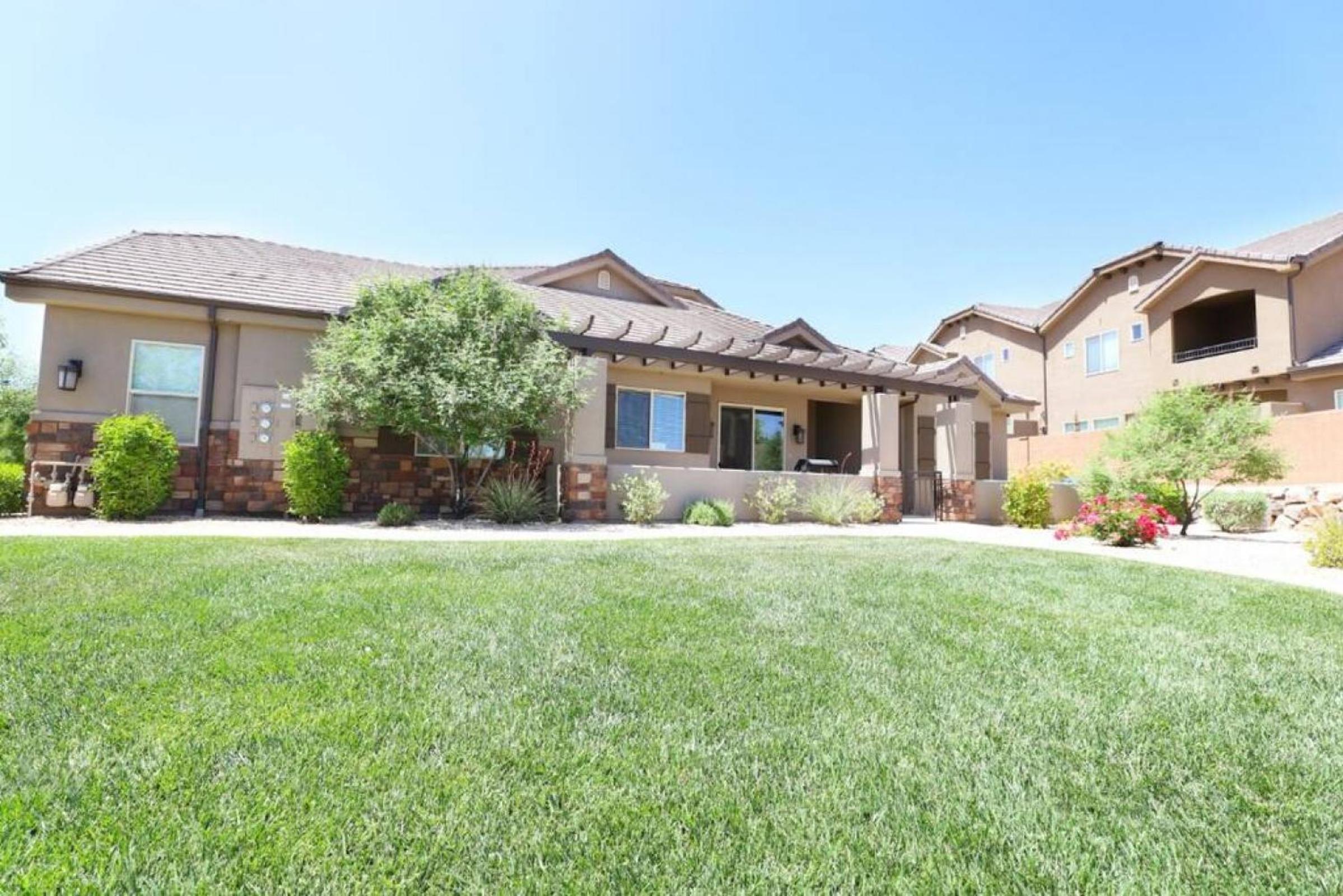 Casa Del Osos with Yard Pool and Spa view 2