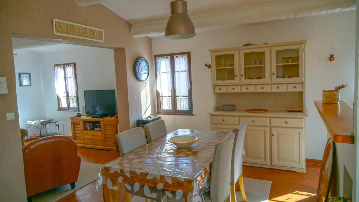 La belle histoire gîte Luberon view 3