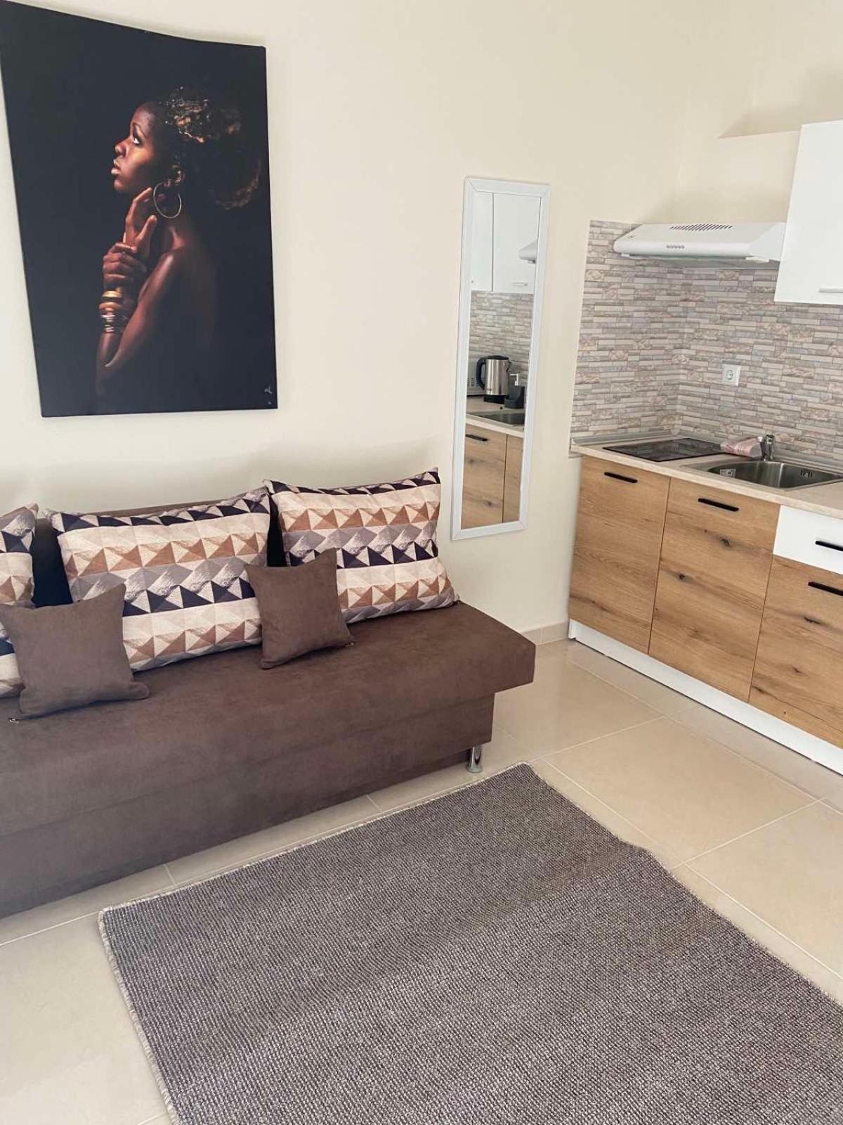 Ifos Apartments