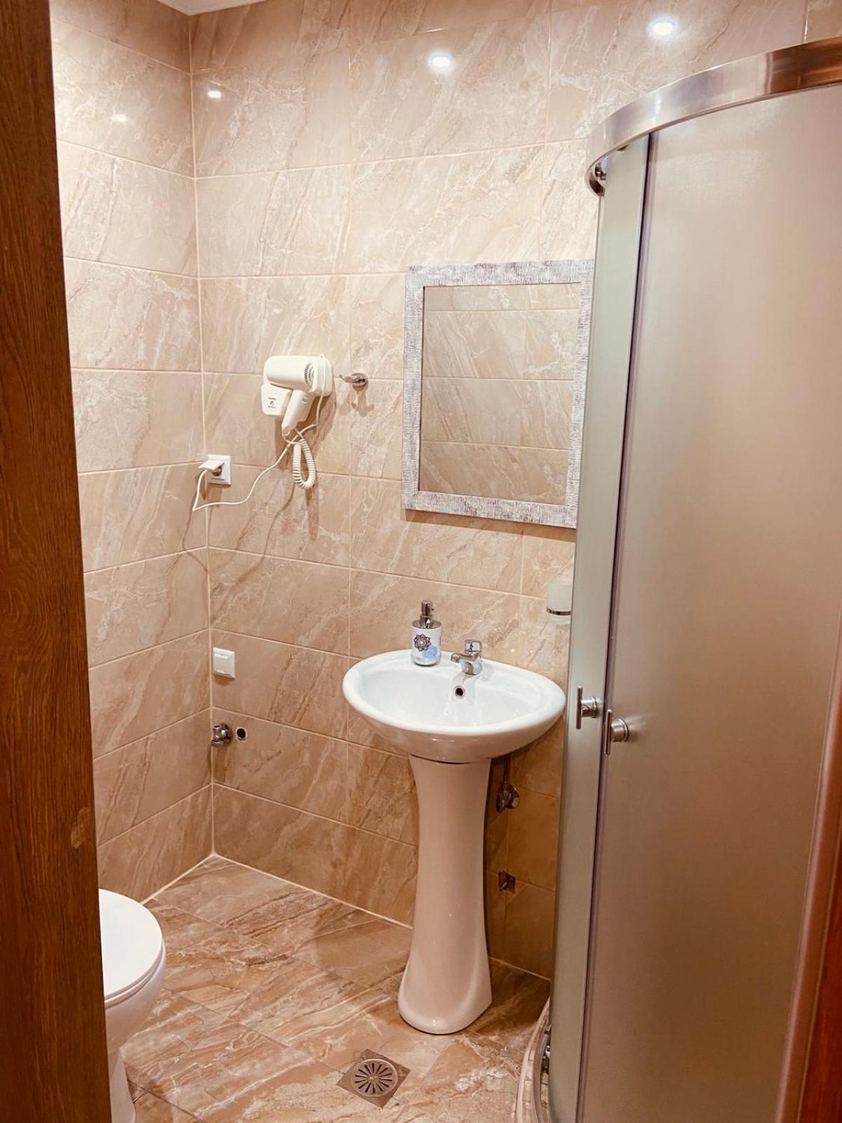 Ifos Apartments
