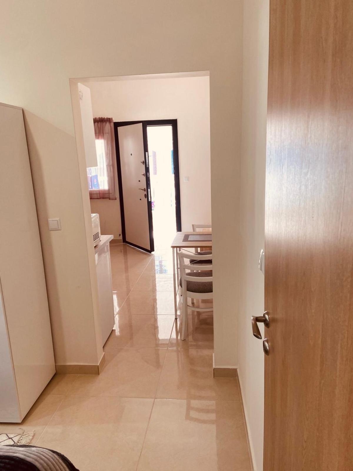 Ifos Apartments