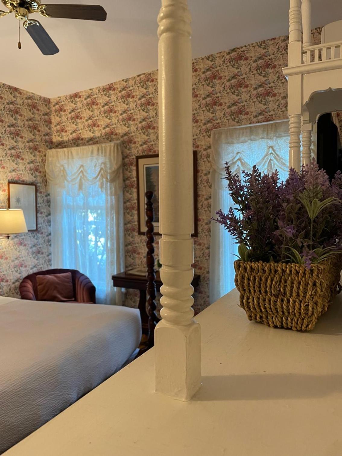 Central House Inn