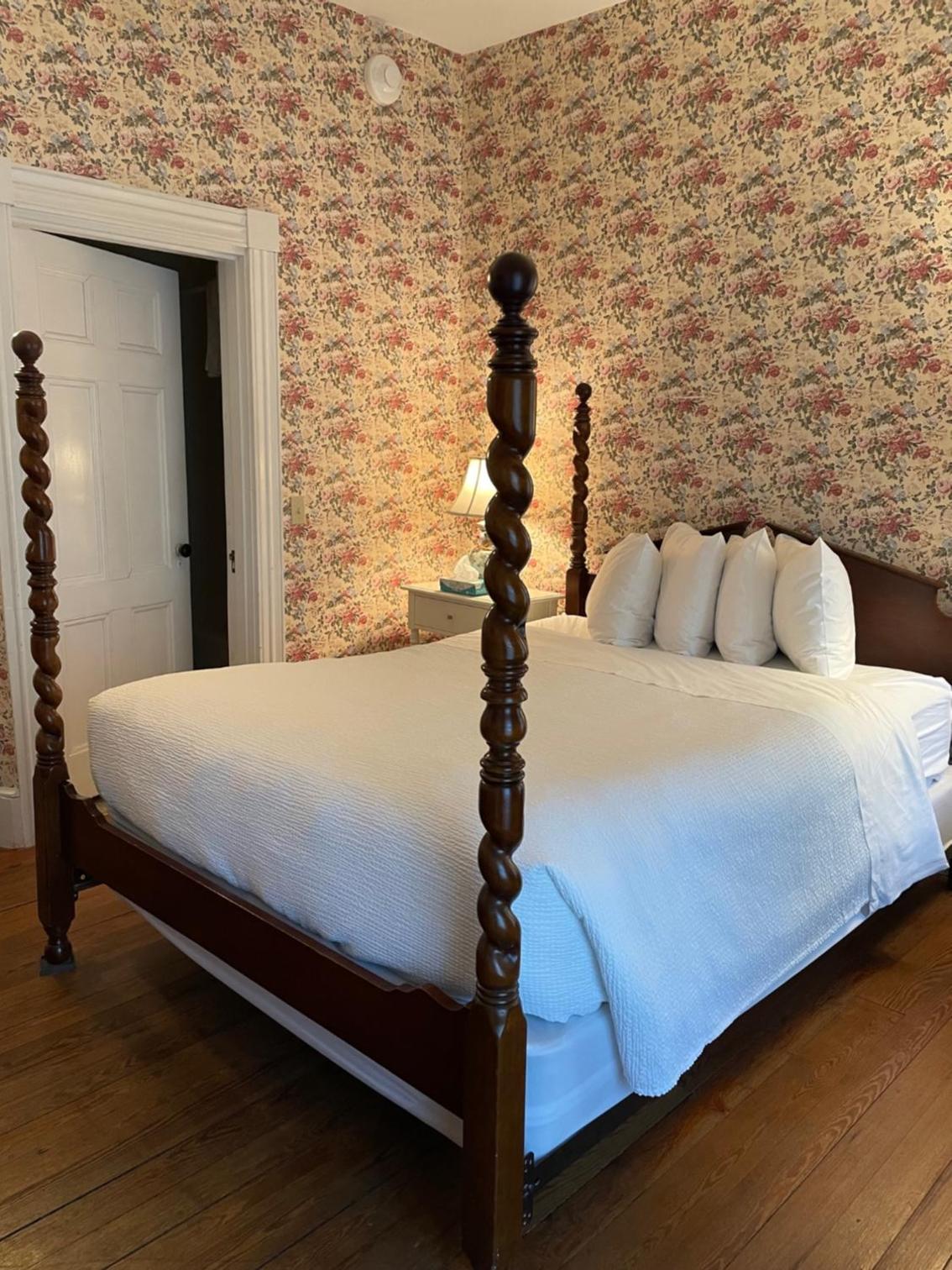 Central House Inn