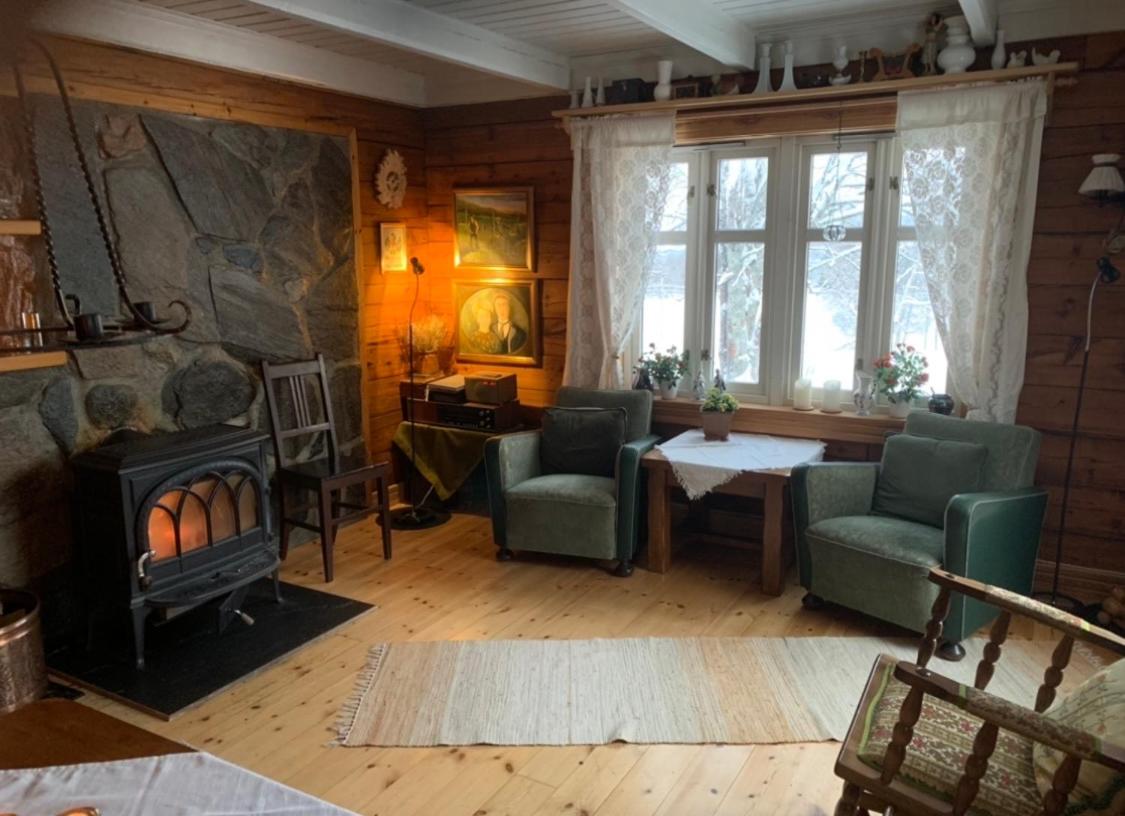 100 Years Old Norwegian Log House in Tromsø view 5