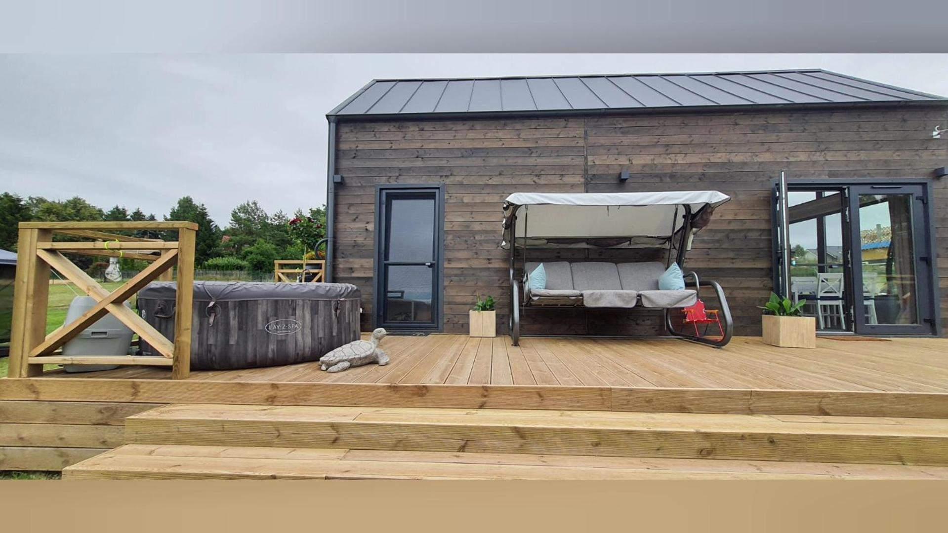 Domek Mazurski całoroczny nad jeziorem z sauną i Jacuzzi SPA