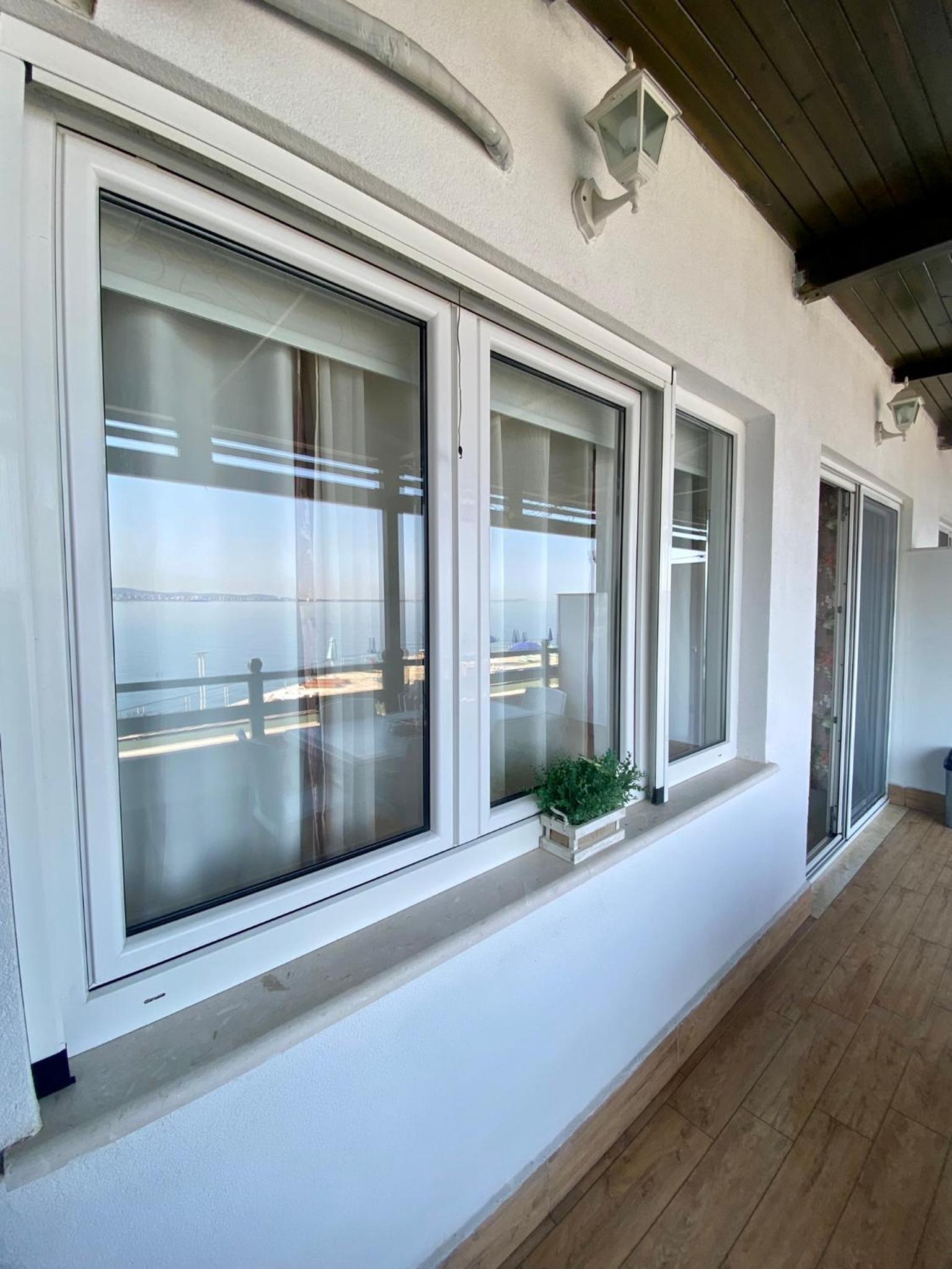Amazing View! B & C New Apartment in Vlora