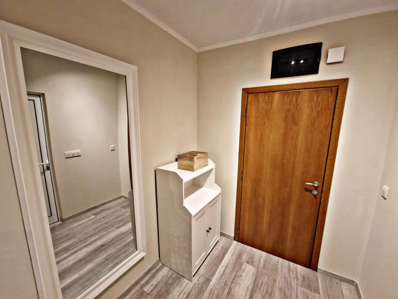 1 bedroom luxury apartment Milena -free parking