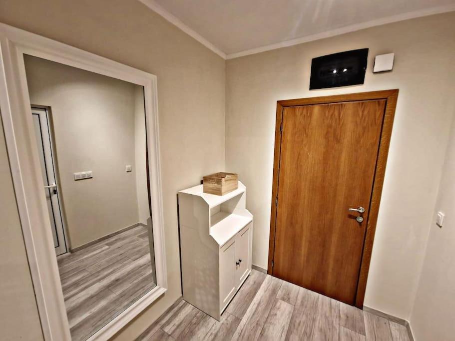 1 bedroom luxury apartment Milena -free parking