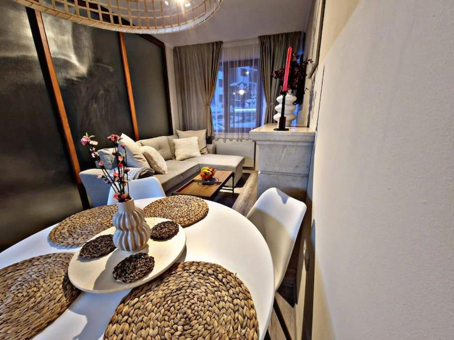 1 bedroom luxury apartment Milena -free parking