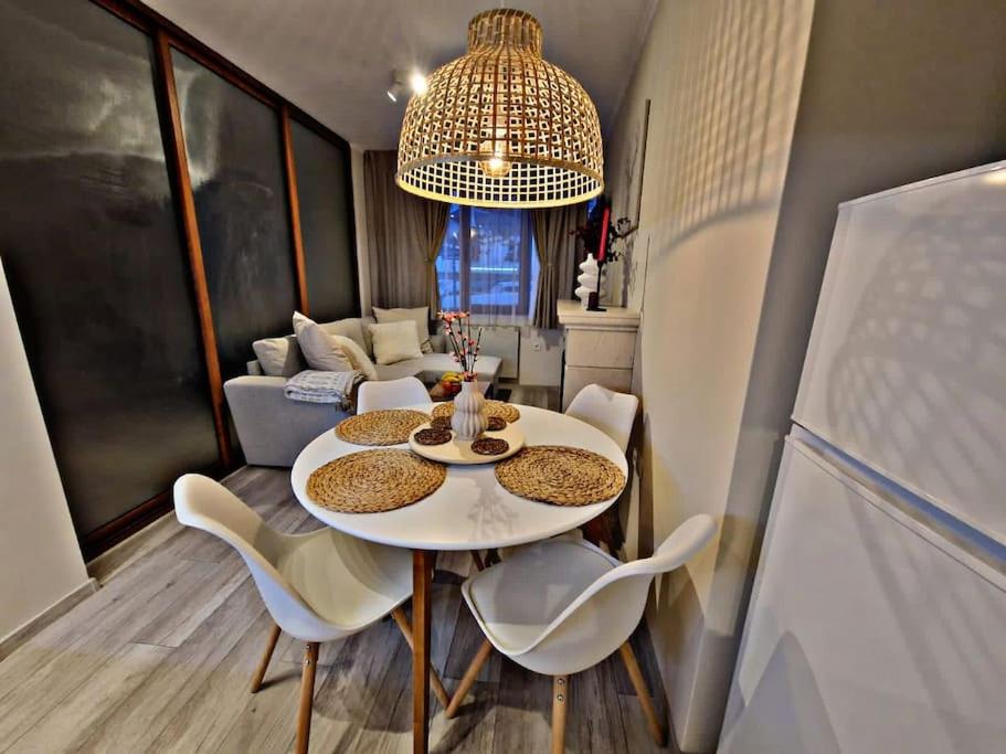 1 bedroom luxury apartment Milena -free parking