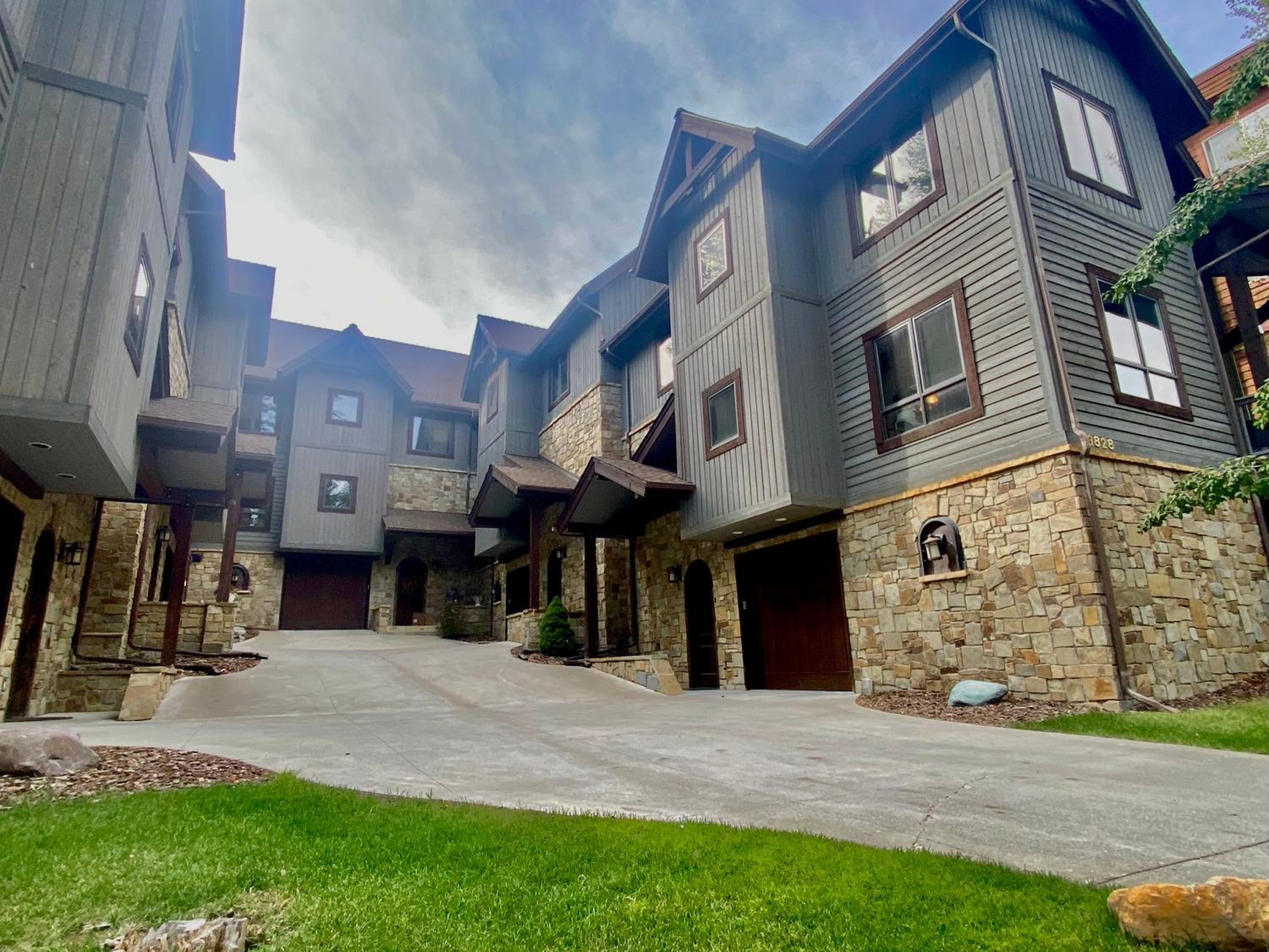 Pinnacle Ridge Luxury Condo 2 view 2
