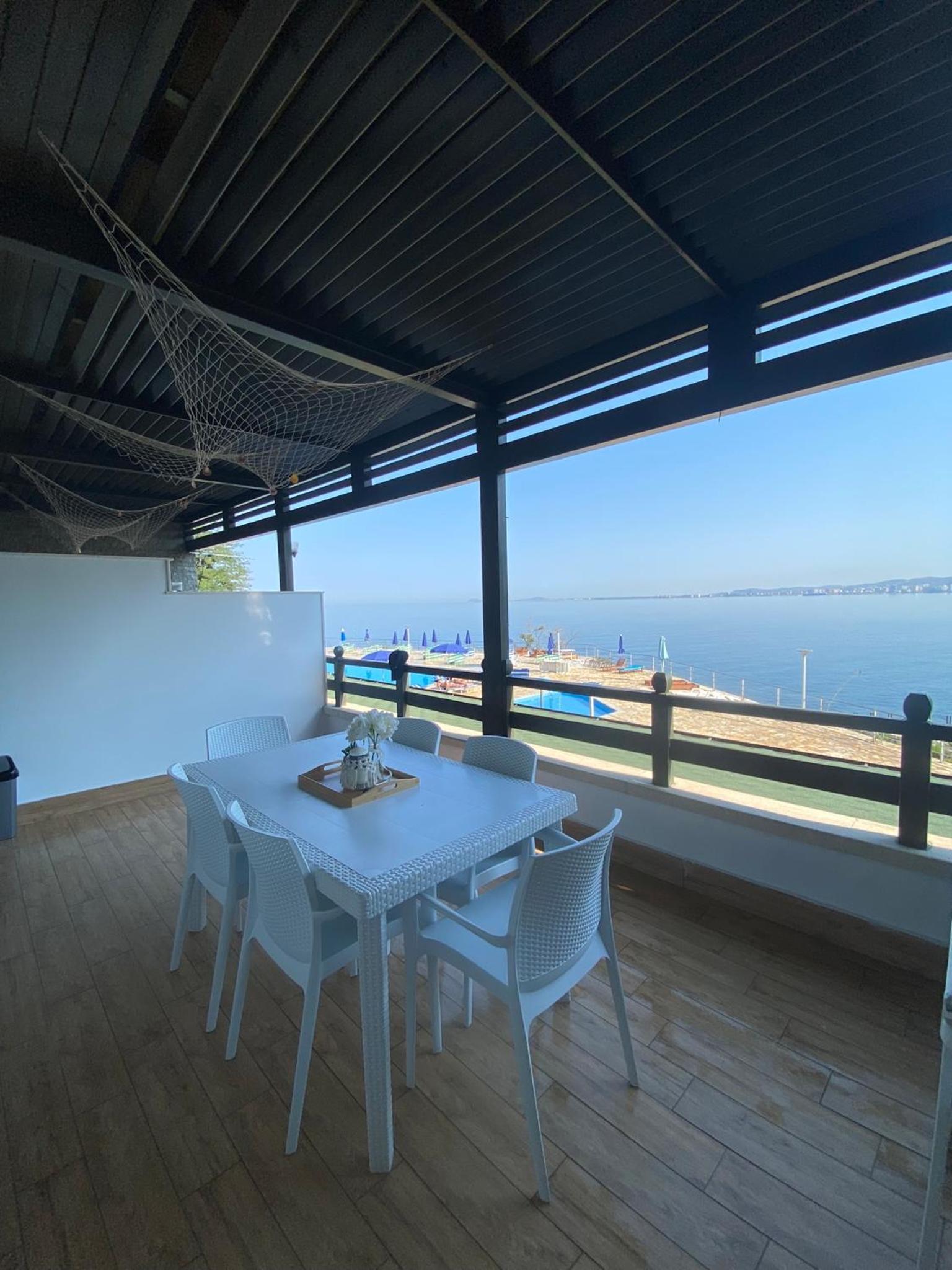 Amazing View! B & C New Apartment in Vlora