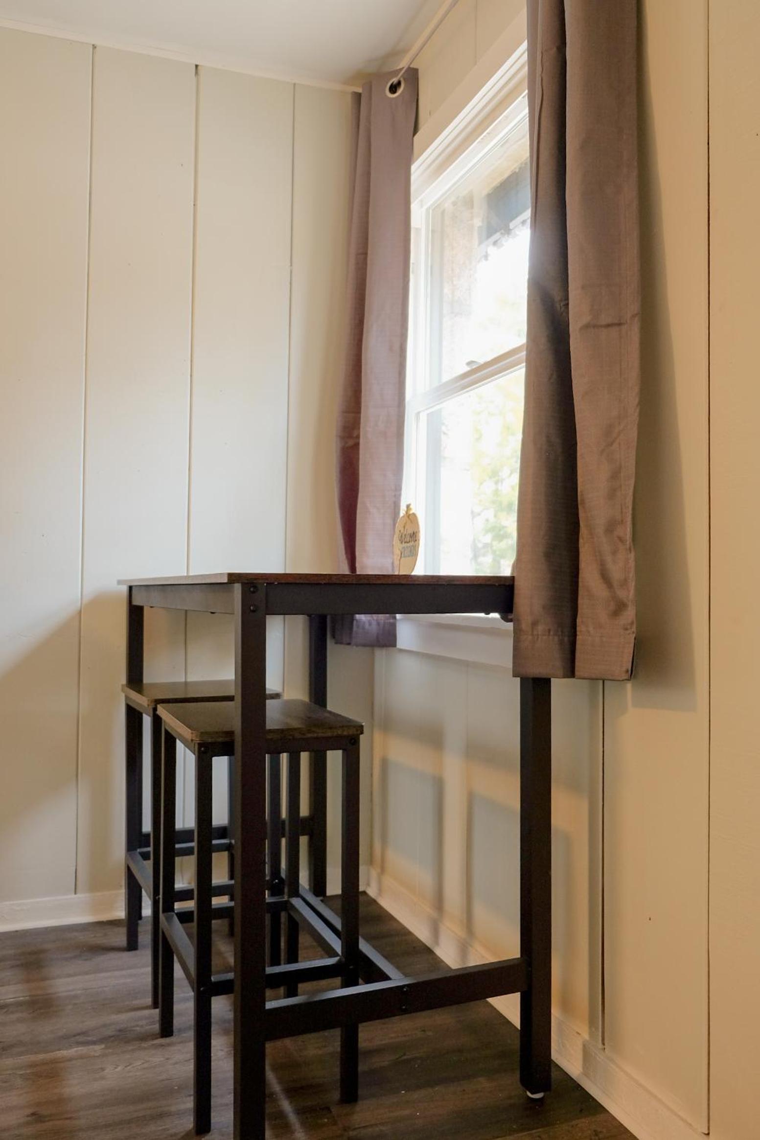 Sherwood Arms Motel - Property Image 93