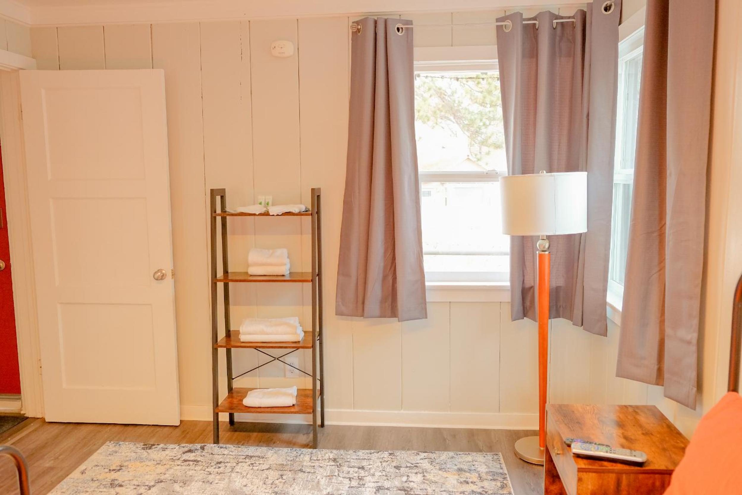 Sherwood Arms Motel - Property Image 97