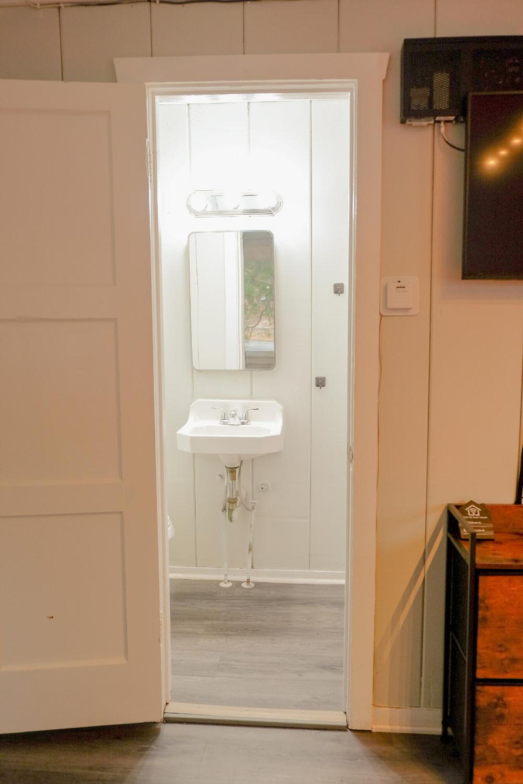 Sherwood Arms Motel - Property Image 99