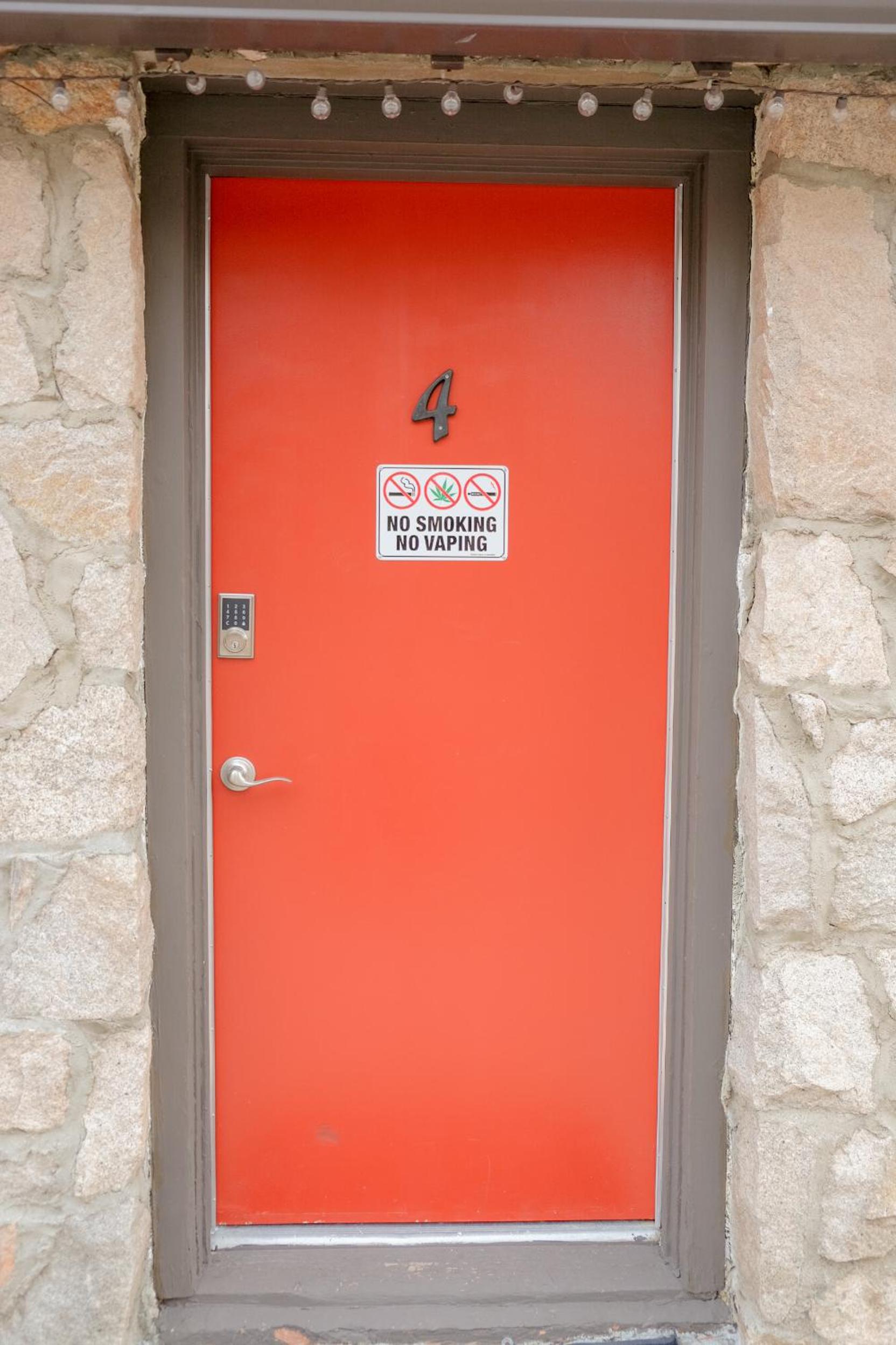 Sherwood Arms Motel - Property Image 103