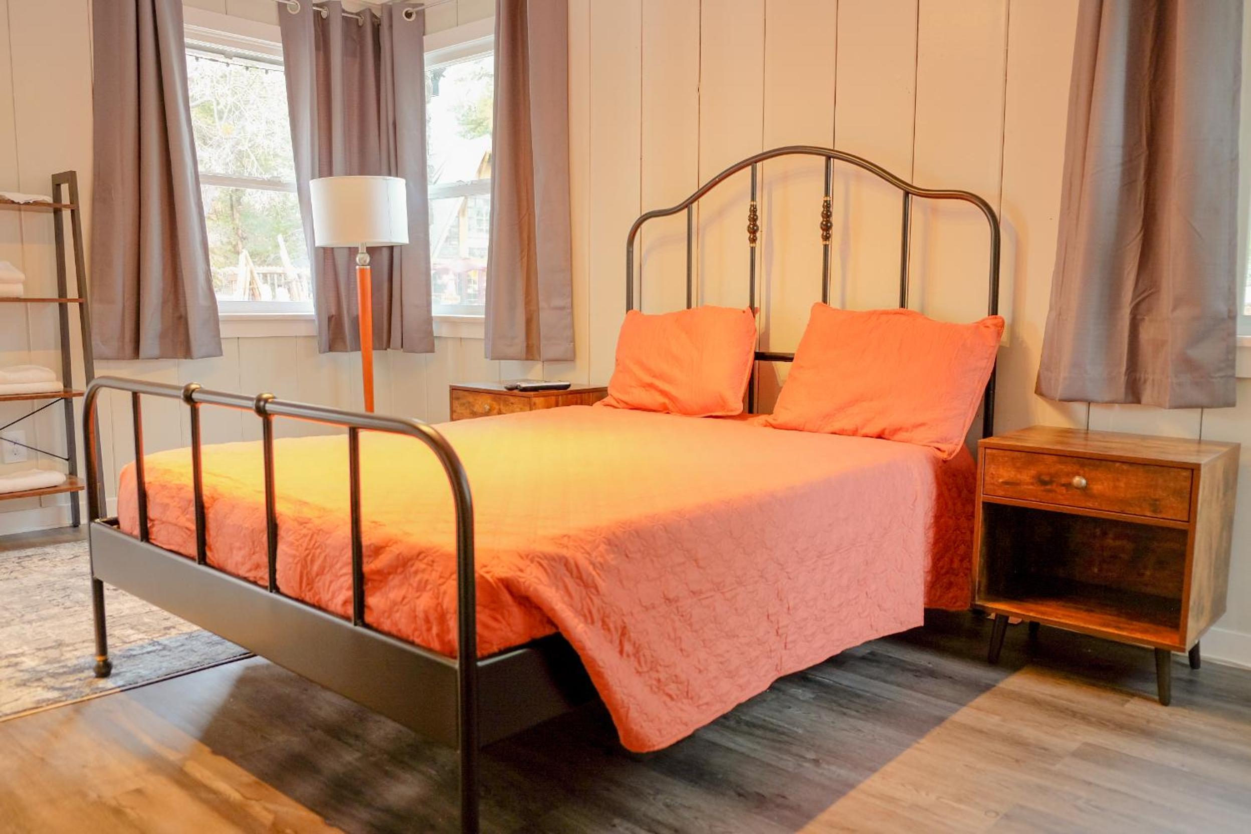 Sherwood Arms Motel - Property Image 104