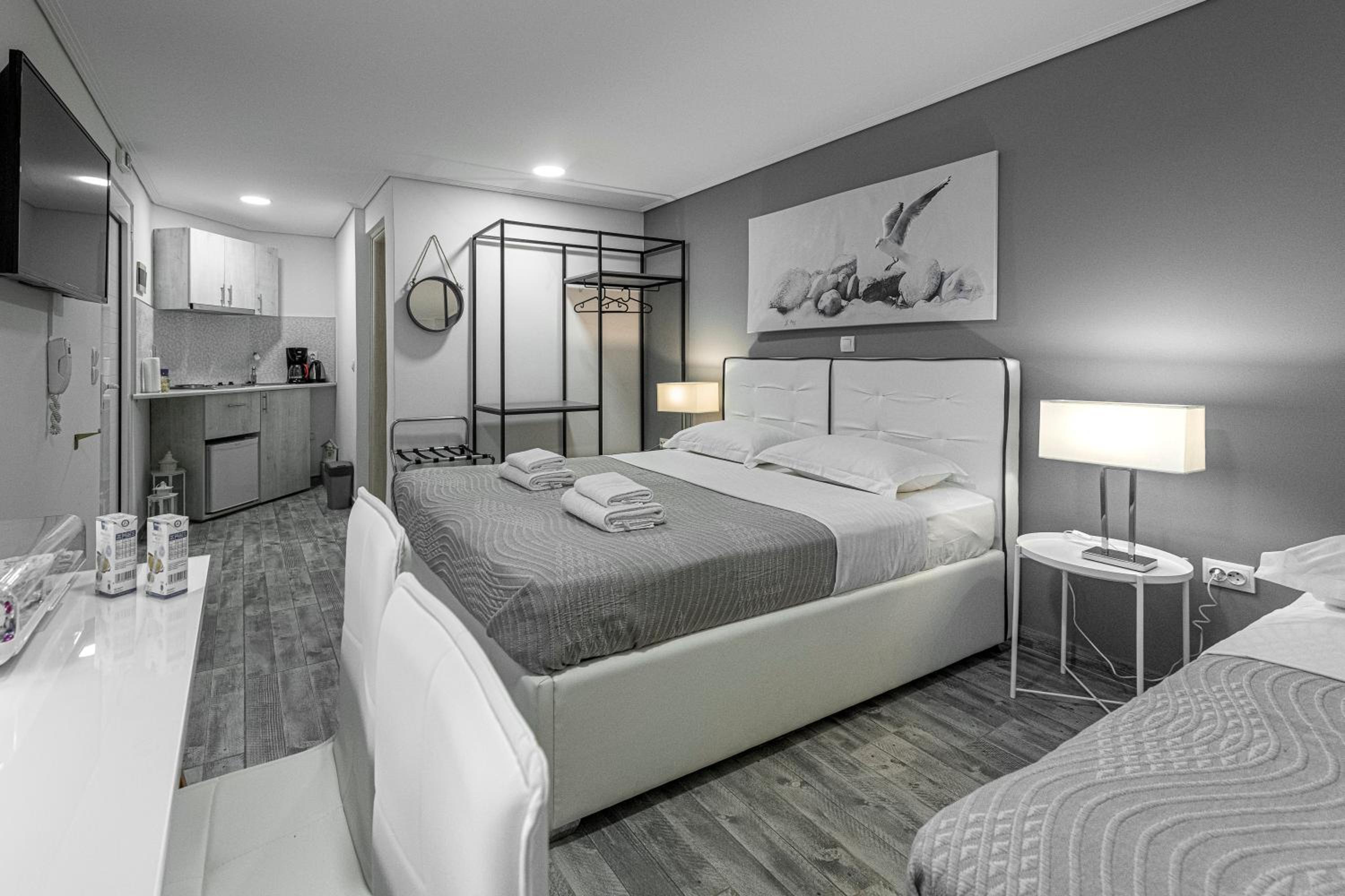 Comfort Stay Athens Airport Hotel - FREE shuttle from and to the airport