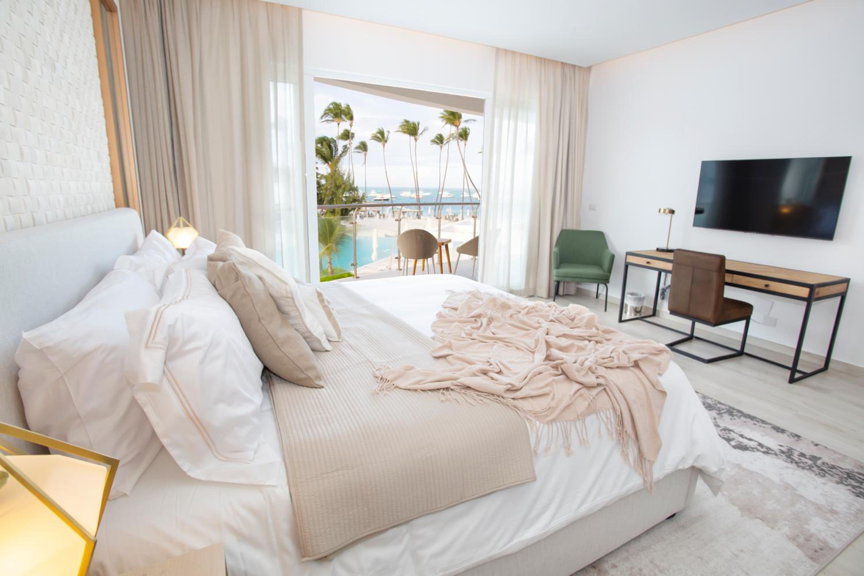 Luxury 3BR beachfront Condo in Punta Cana view 2