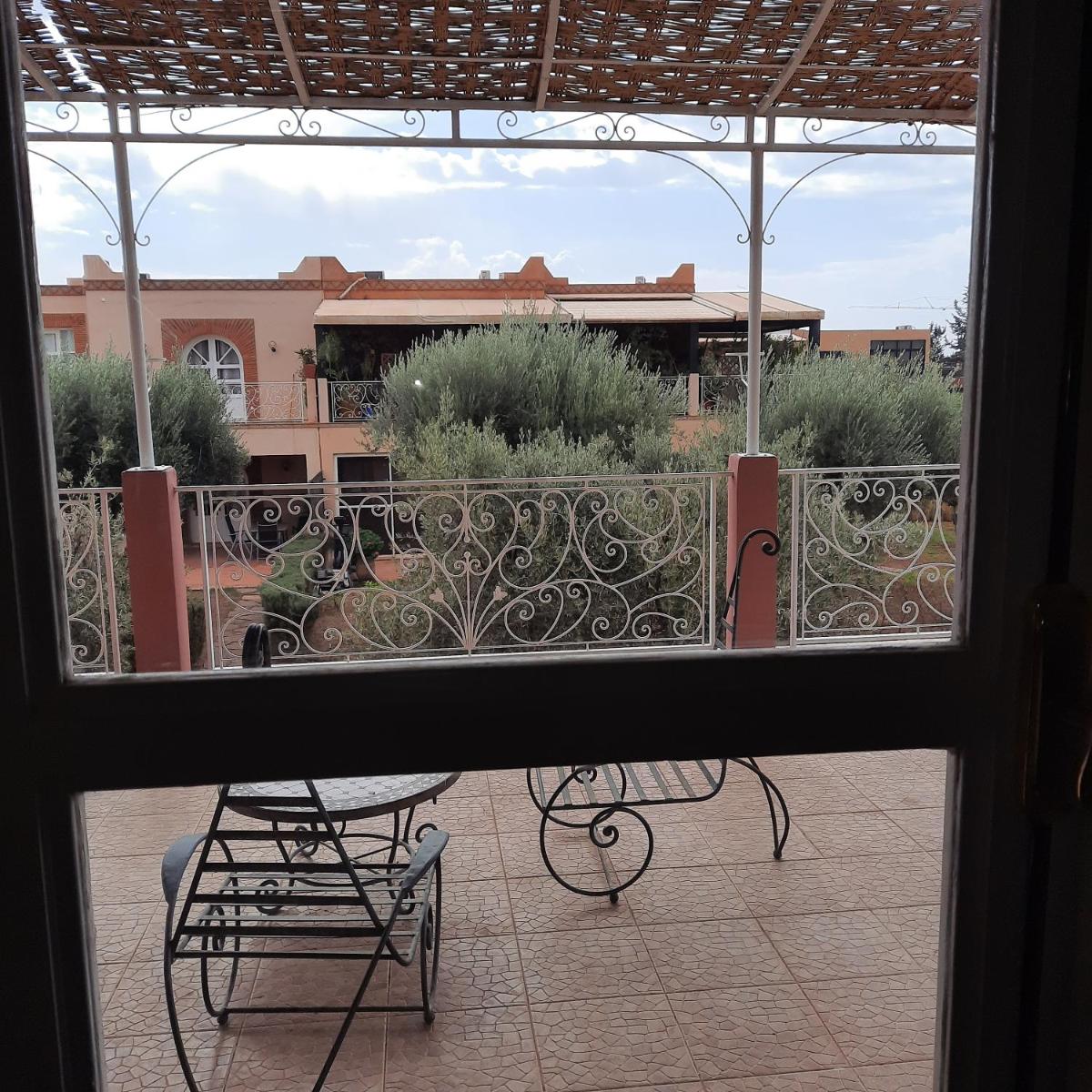balcony
