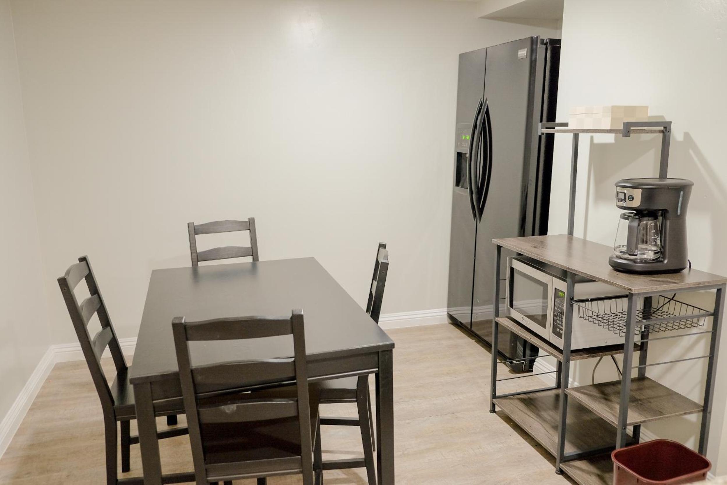 Sherwood Arms Motel - Property Image 40