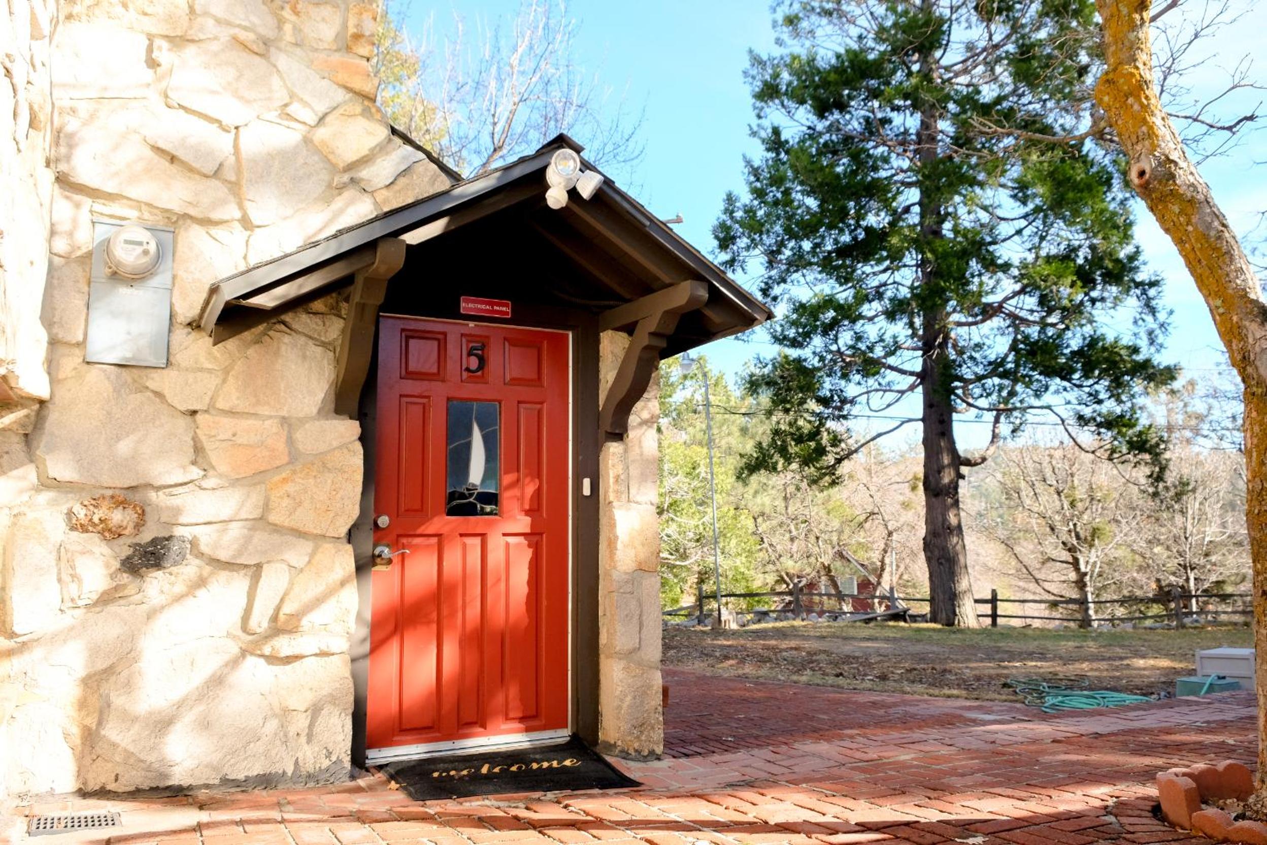 Sherwood Arms Motel - Property Image 105