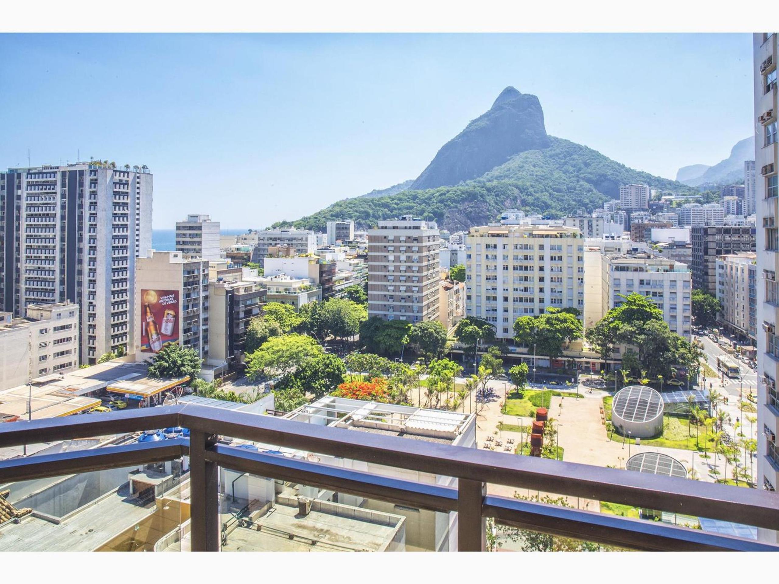 Top Apart Leblon - Flat com varanda, e terraço panorâmico