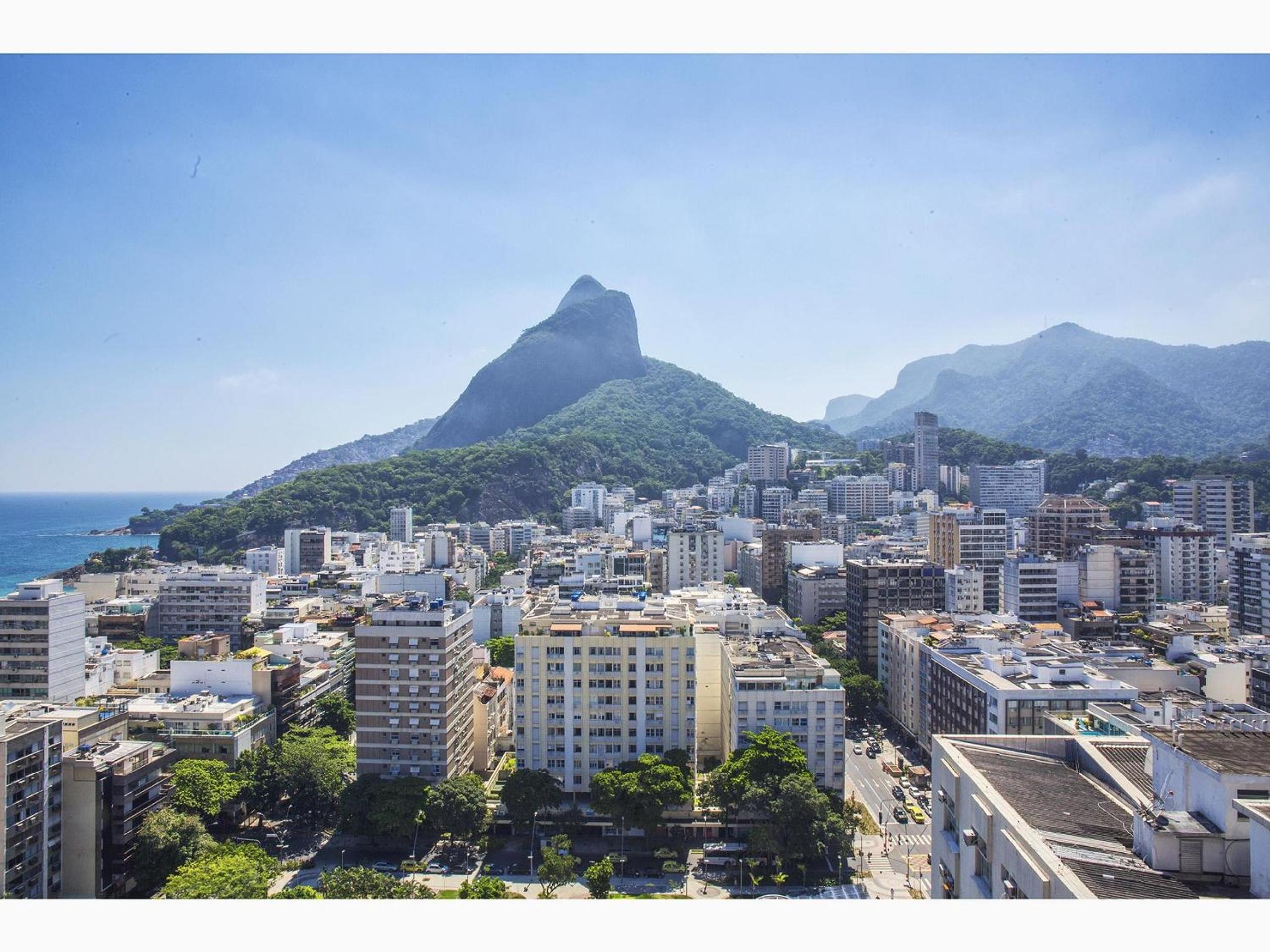 Top Apart Leblon - Flat com varanda, e terraço panorâmico