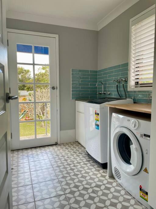 'Anchor Management' Recently Renovated 3BR / 2BTH