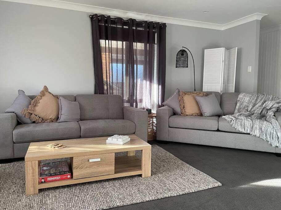 'Anchor Management' Recently Renovated 3BR / 2BTH