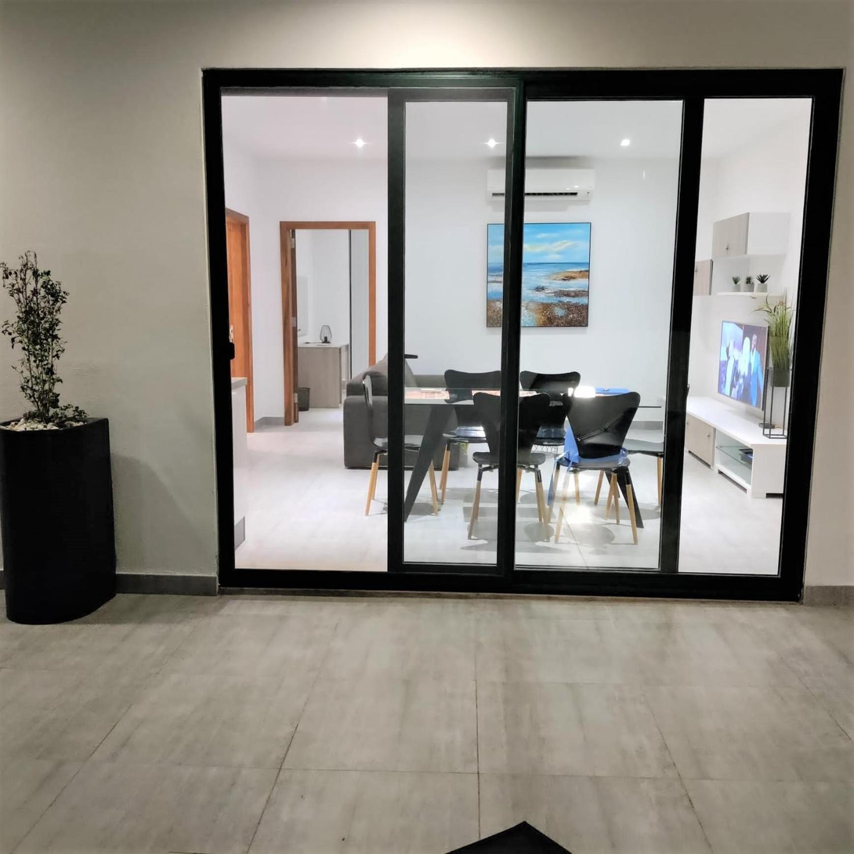 Bugibba Deluxe Penthouse with terrace & communal swimming pool photo 5