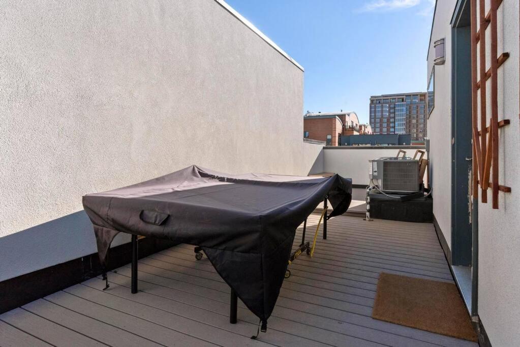 Hip Townhome w/ Rooftop VIEWS - Walk to Everything view 5