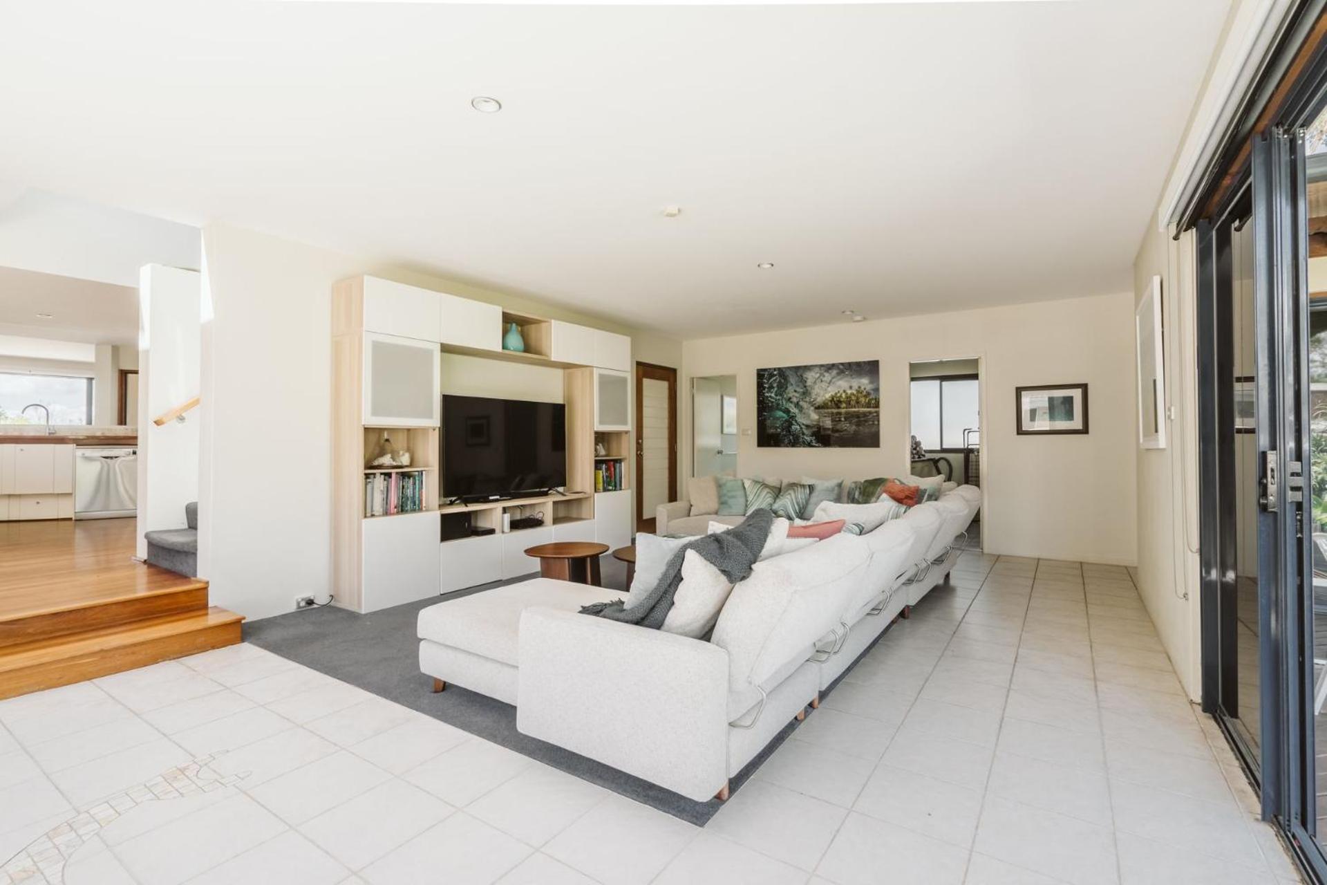 Oasis on the beach - large 6BR home w. ocean views