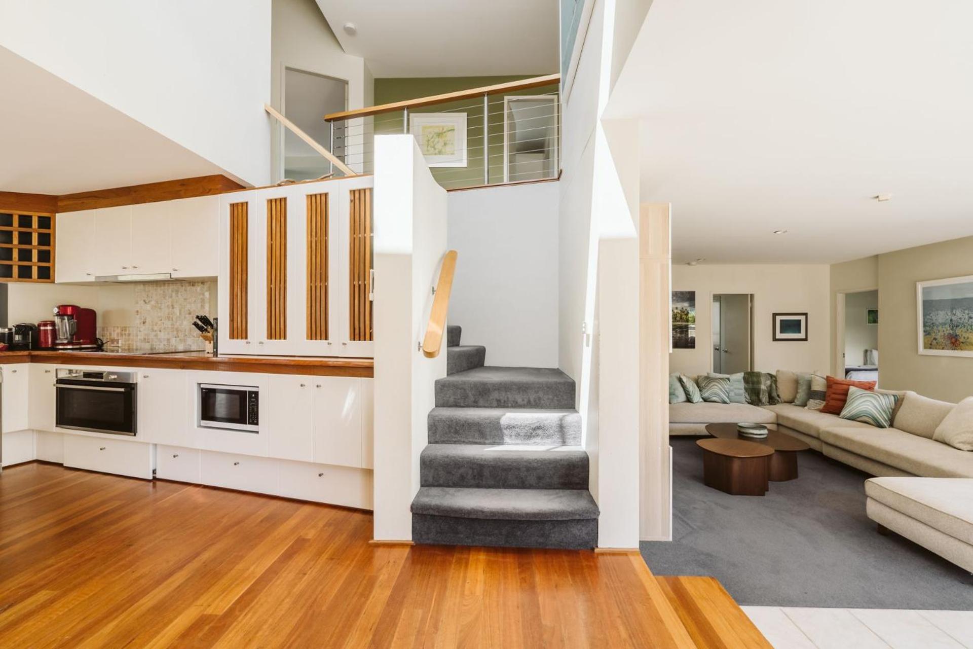 Oasis on the beach - large 6BR home w. ocean views