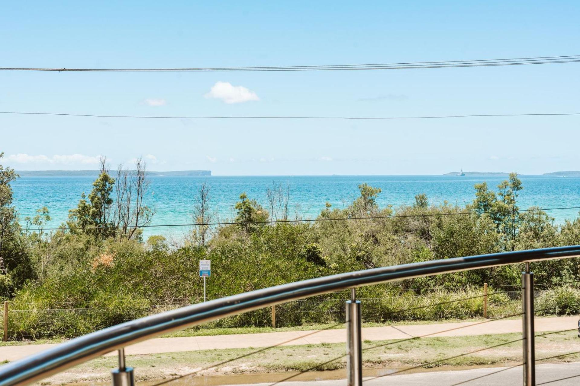 Oasis on the beach - large 6BR home w. ocean views
