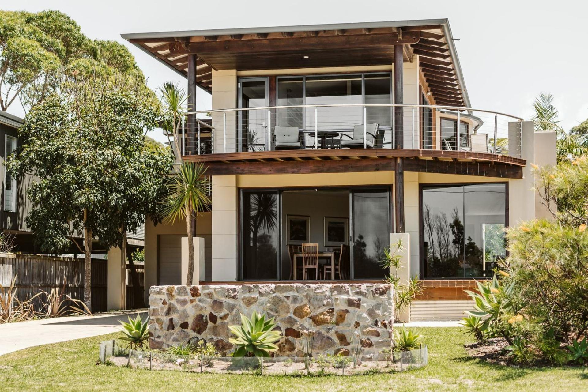 Oasis on the beach - large 6BR home w. ocean views