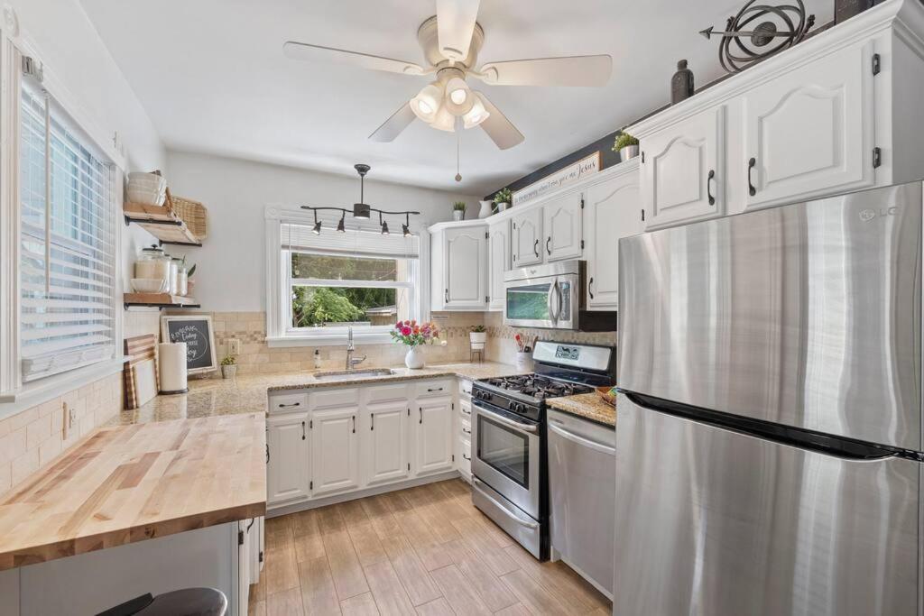 Rare City Home w/ Backyard Fire-pit & Hottub view 4