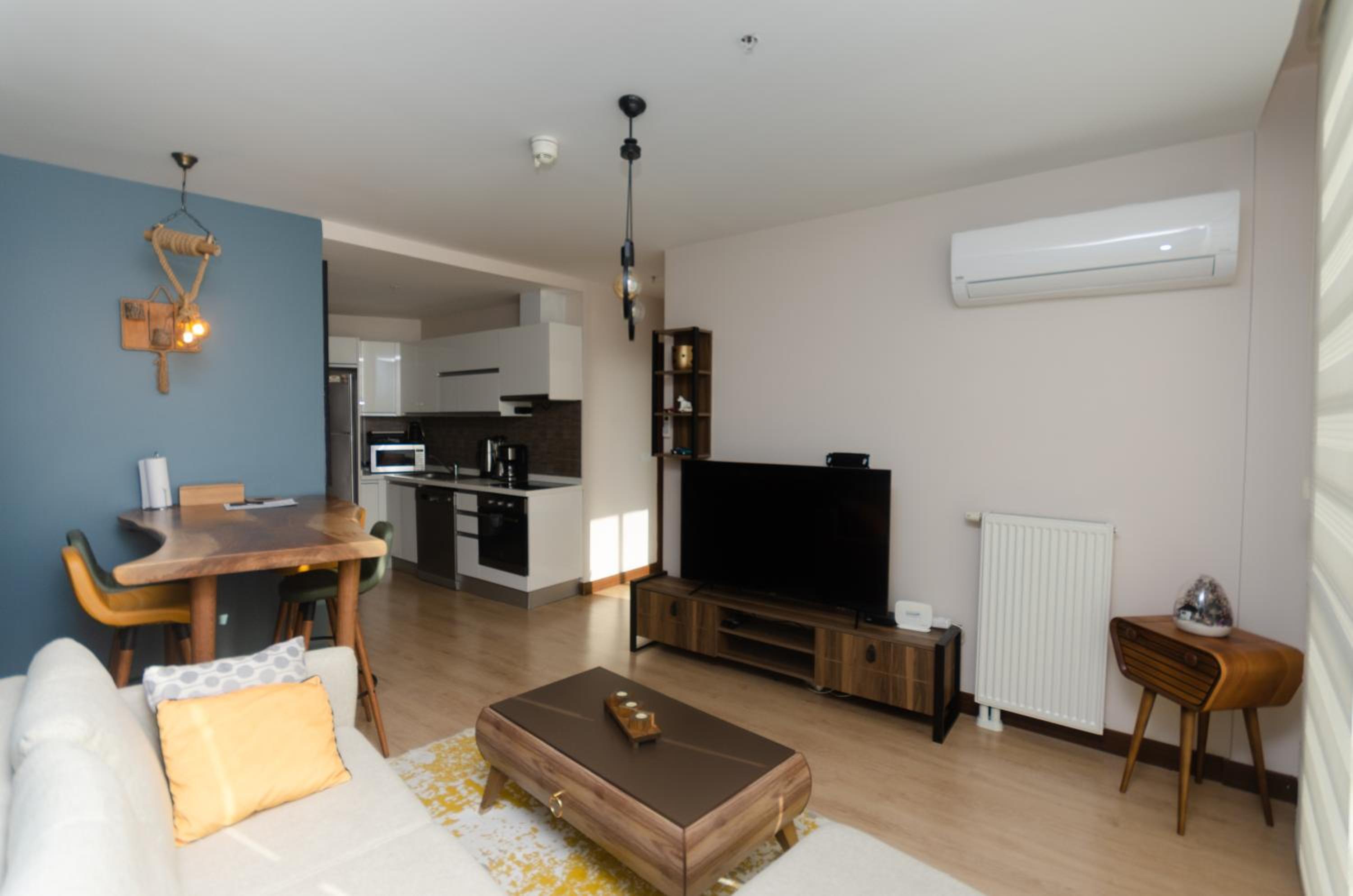 stylish flat-eagle eye for istanbul