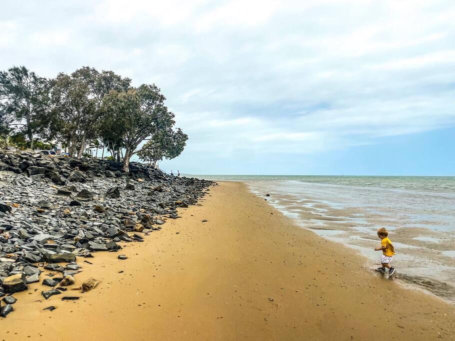 Original Pier Beach Retreat - Child Pet Friendly
