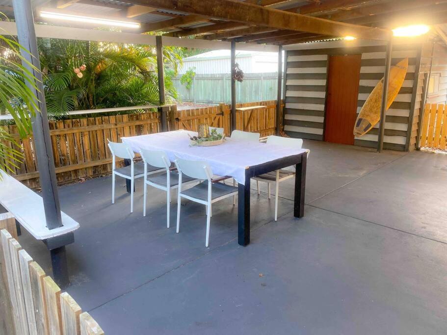 Original Pier Beach Retreat - Child Pet Friendly