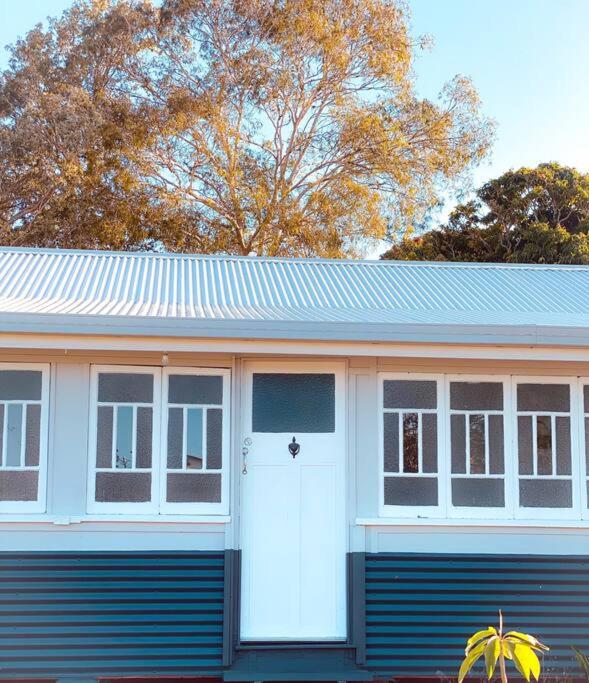 Original Pier Beach Retreat - Child Pet Friendly