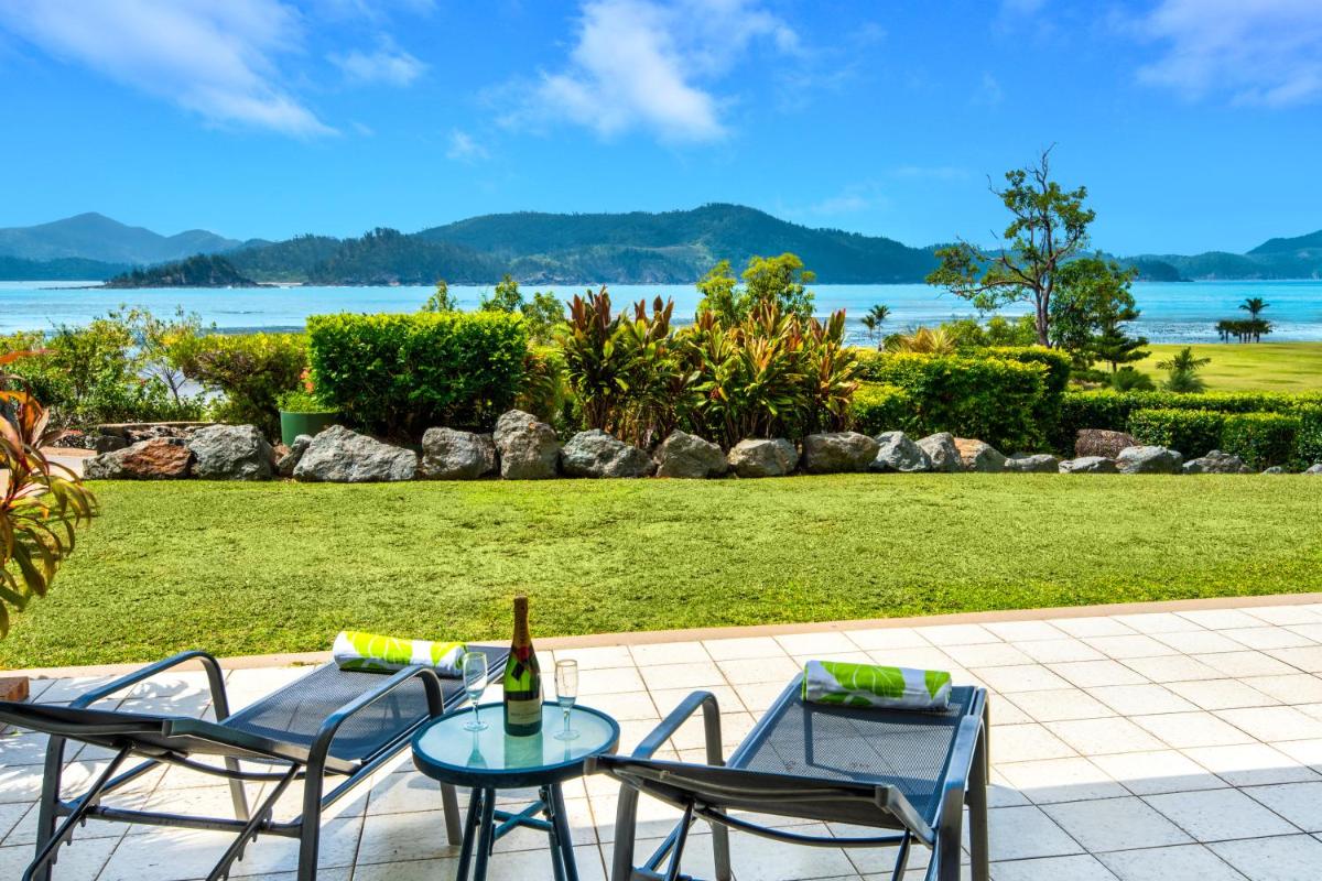 Hotel Frangipani Beachfront Lodge F5 on Hamilton Island by HamoRent - Image 1