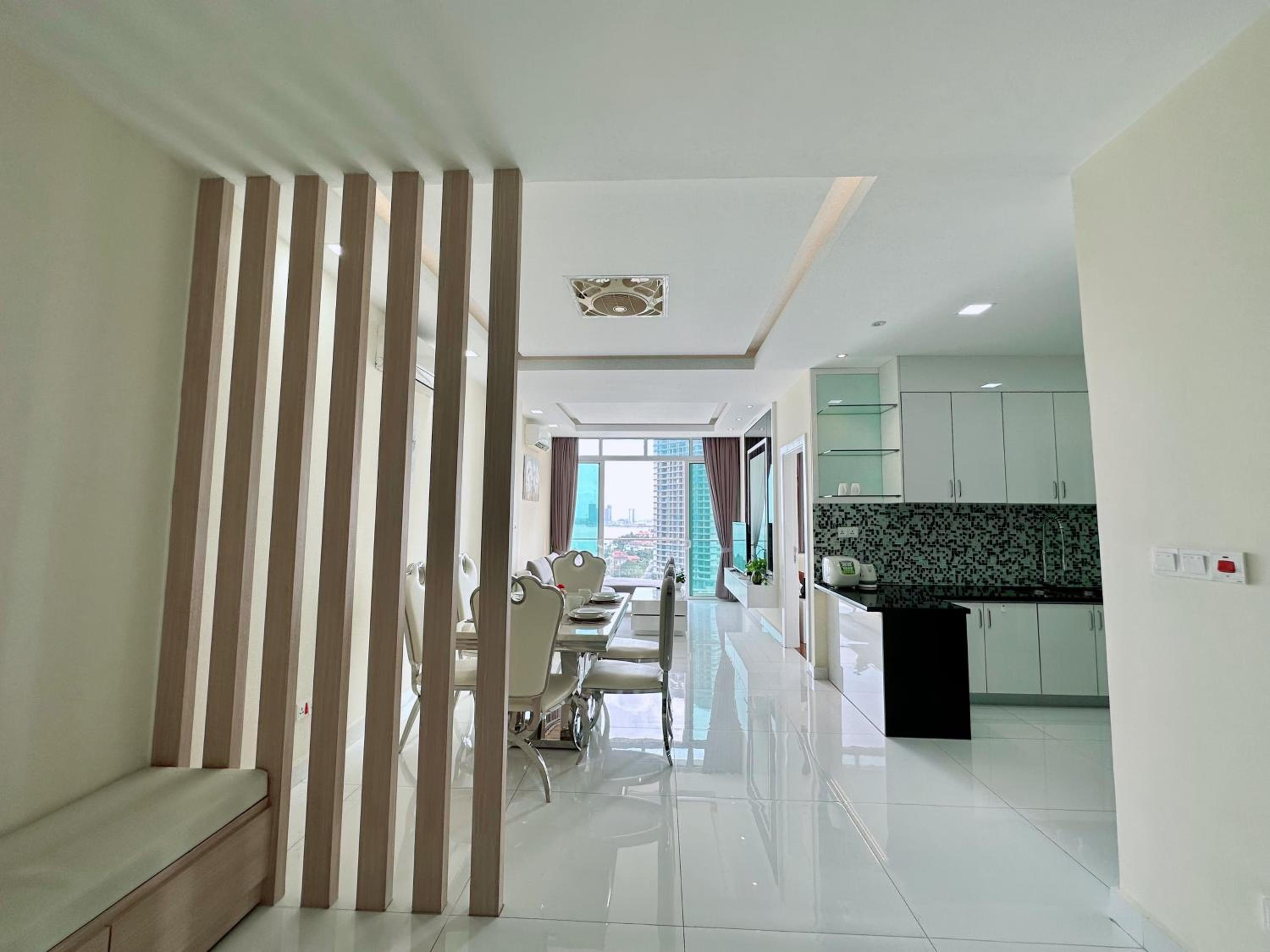 Infinity 28 Hotel and Residence