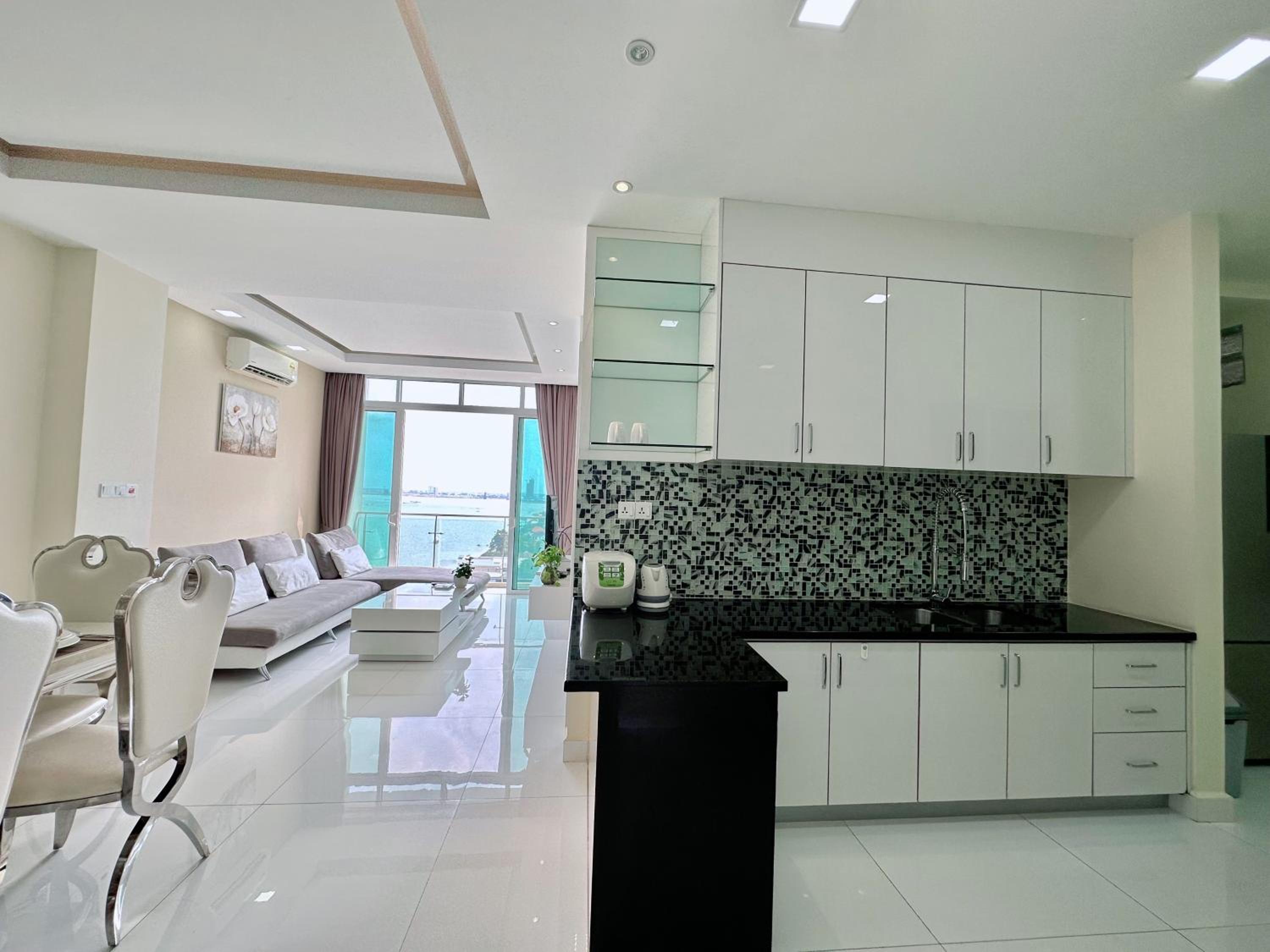 Infinity 28 Hotel and Residence