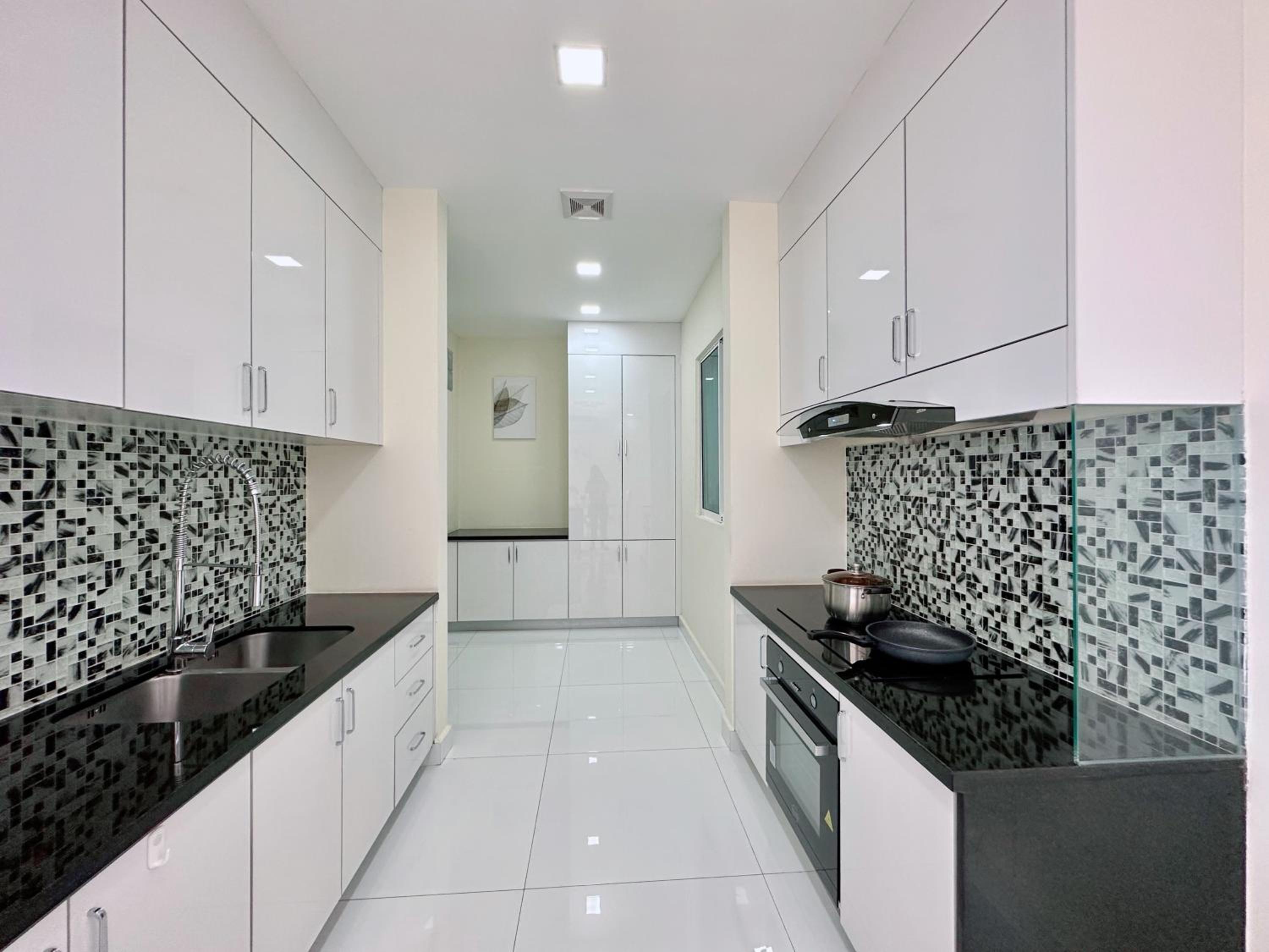 Infinity 28 Hotel and Residence