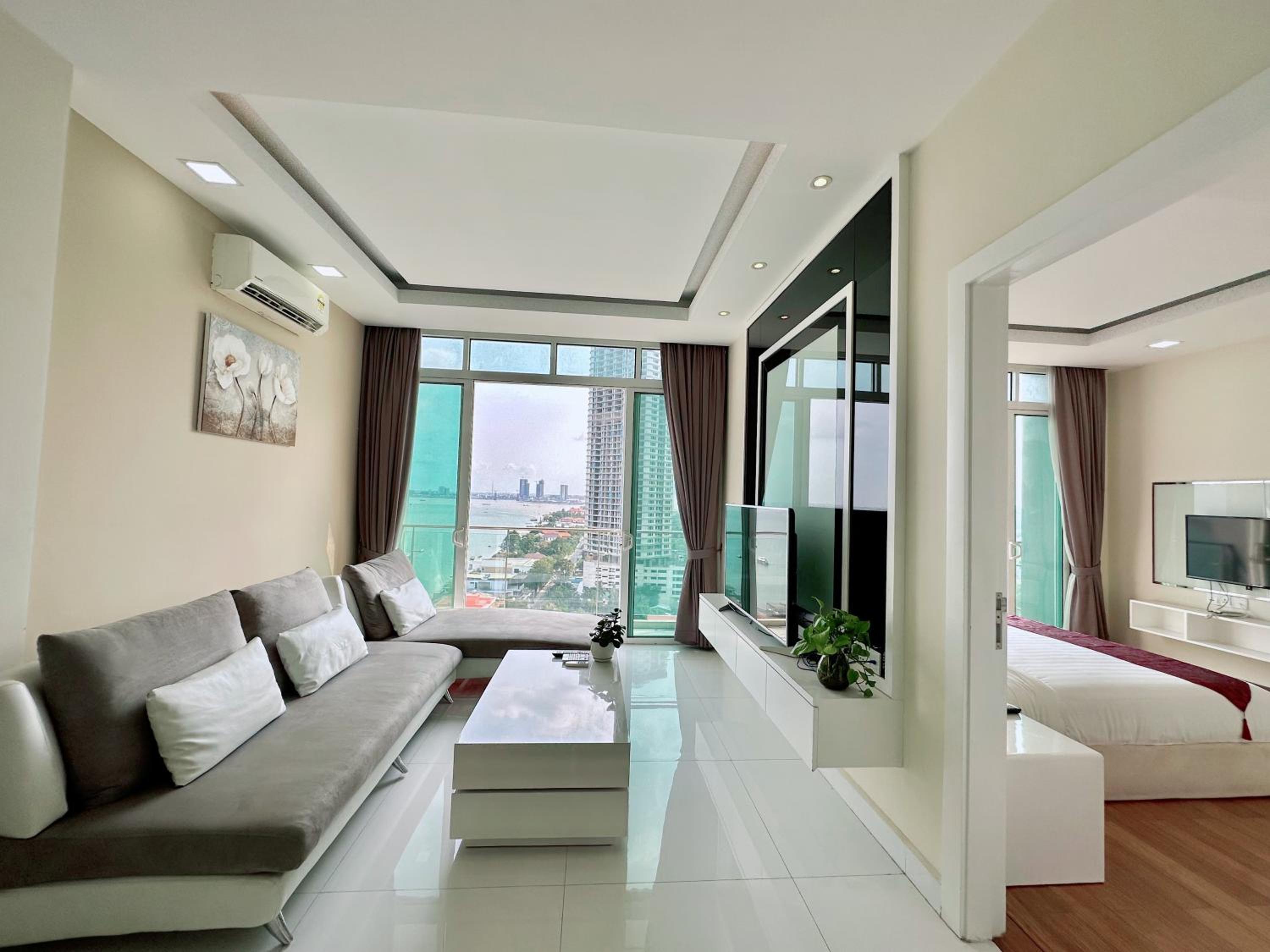 Infinity 28 Hotel and Residence